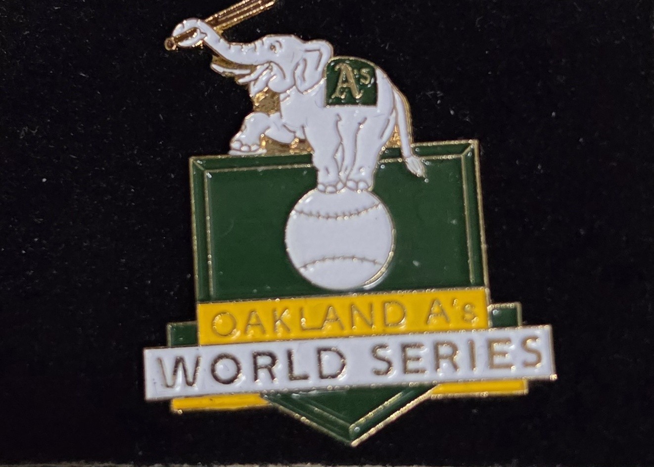 1989 Oakland A\'s WS World Series Media Press Pin vs SF Giants Battle of the Bay