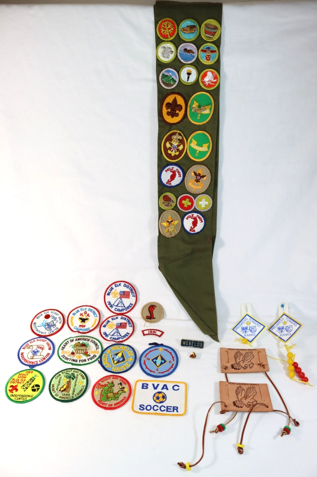 Vintage Boy Scouts BSA Merit Badge Sash w/ Patches Pins Cub Scouts 43 Pc 1980's