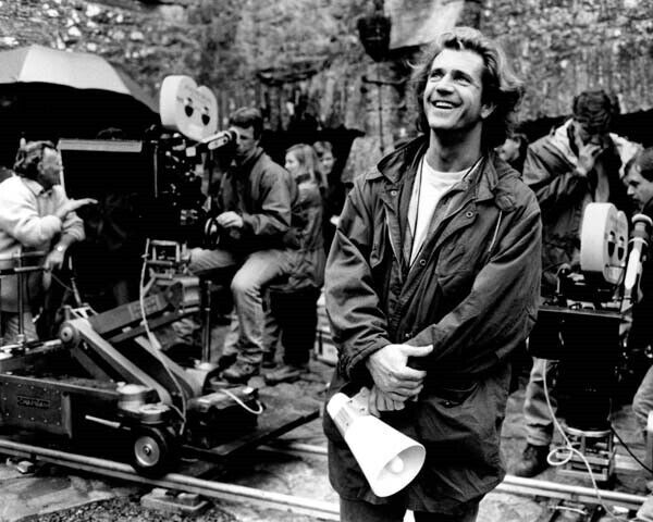 Braveheart 1995 director and star Mel Gibson with megaphone on set 24x30 poster
