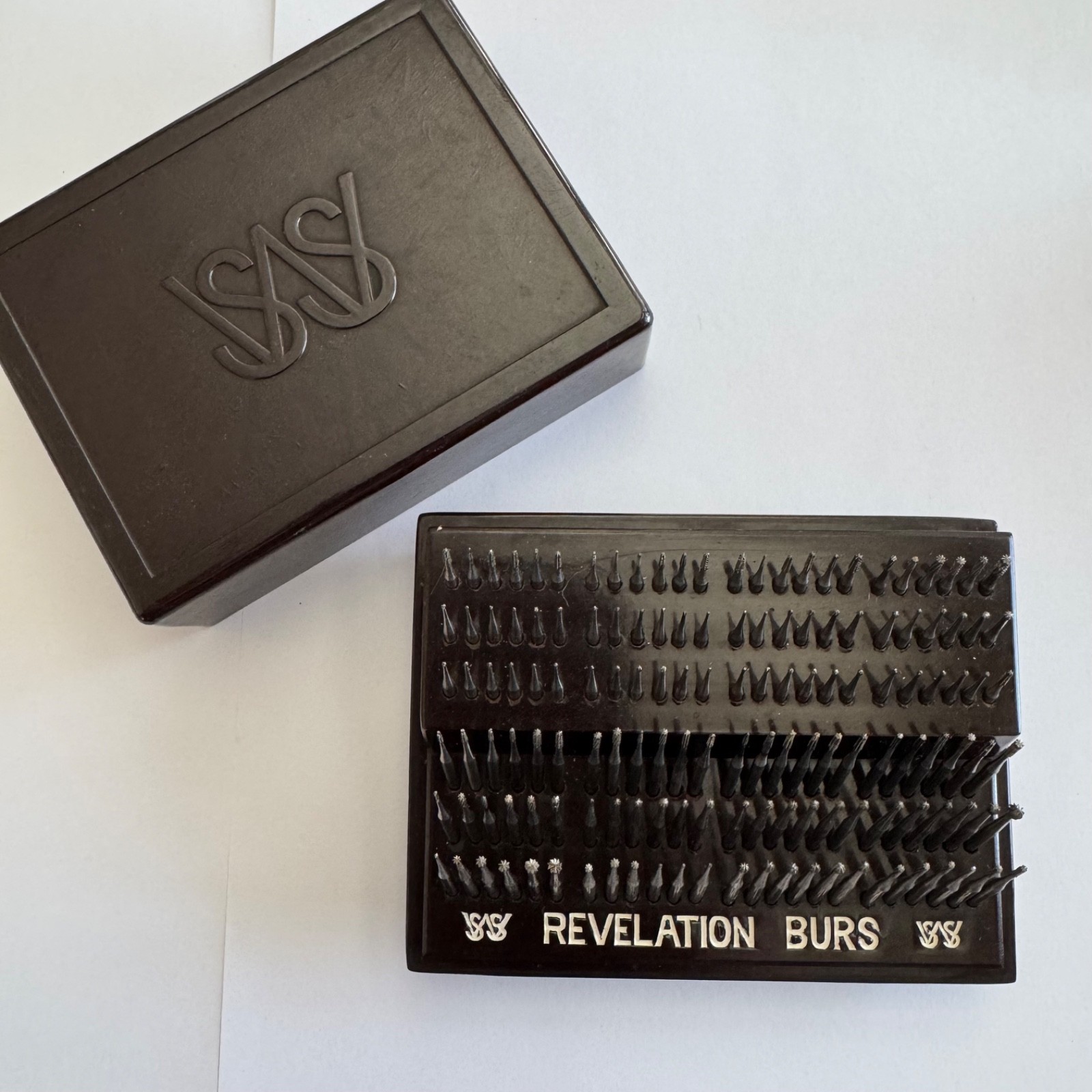 Vintage S.S. White Dental Mfg. Co. -144 Drill Bur/Bit Storage Case with 162 Burs
