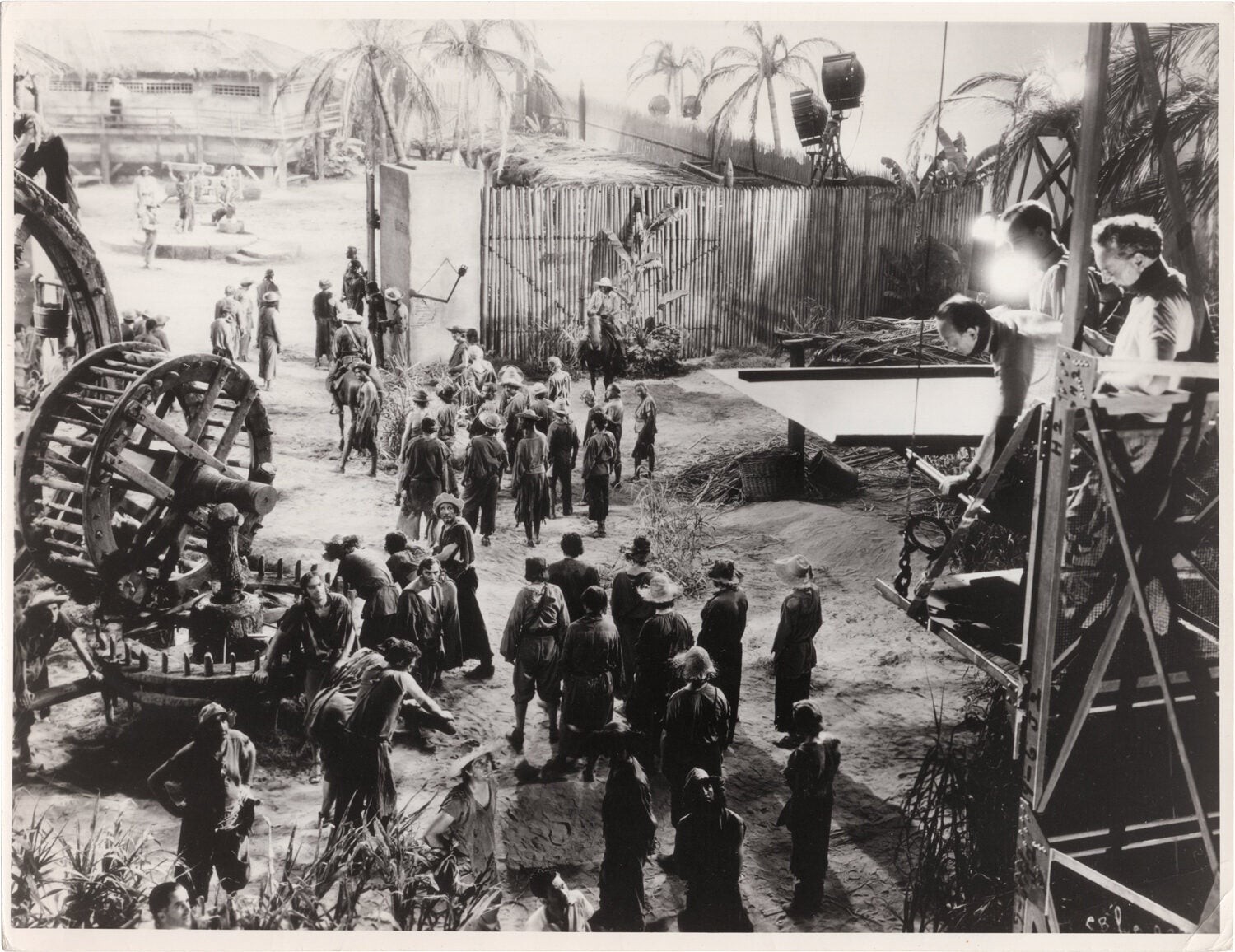 Michael Curtiz CAPTAIN BLOOD Original photograph taken on the set of #158497