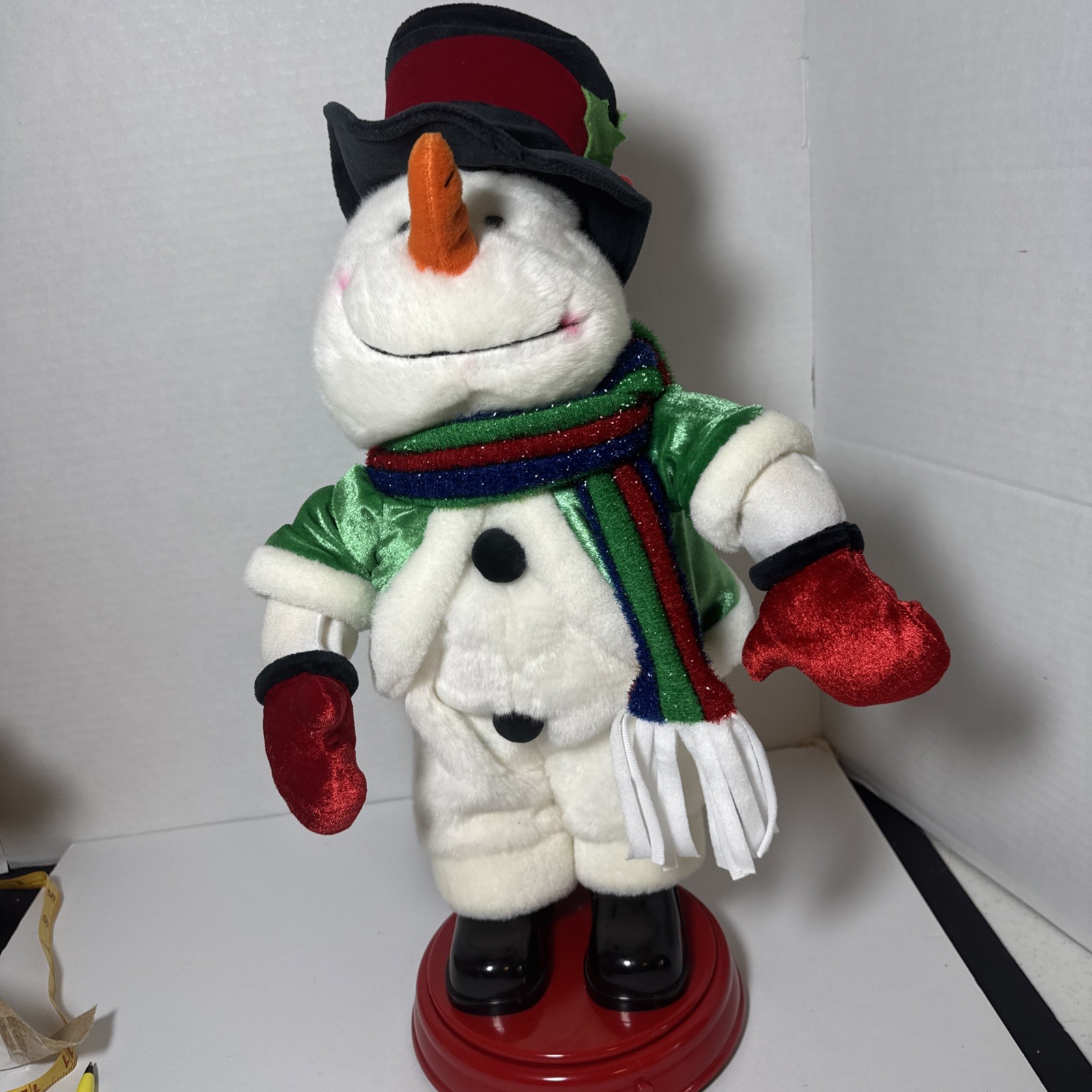 Gemmy 2005 Animated Snowman Sings Shake Your Booty Base Spins & Booty Shakes
