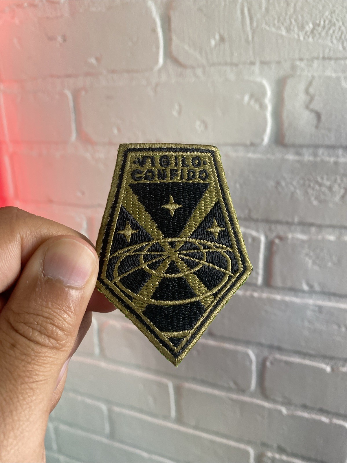 X-COM VIGILO CONFIDO - HOOK BACK GOLD PATCH - XCOM10V