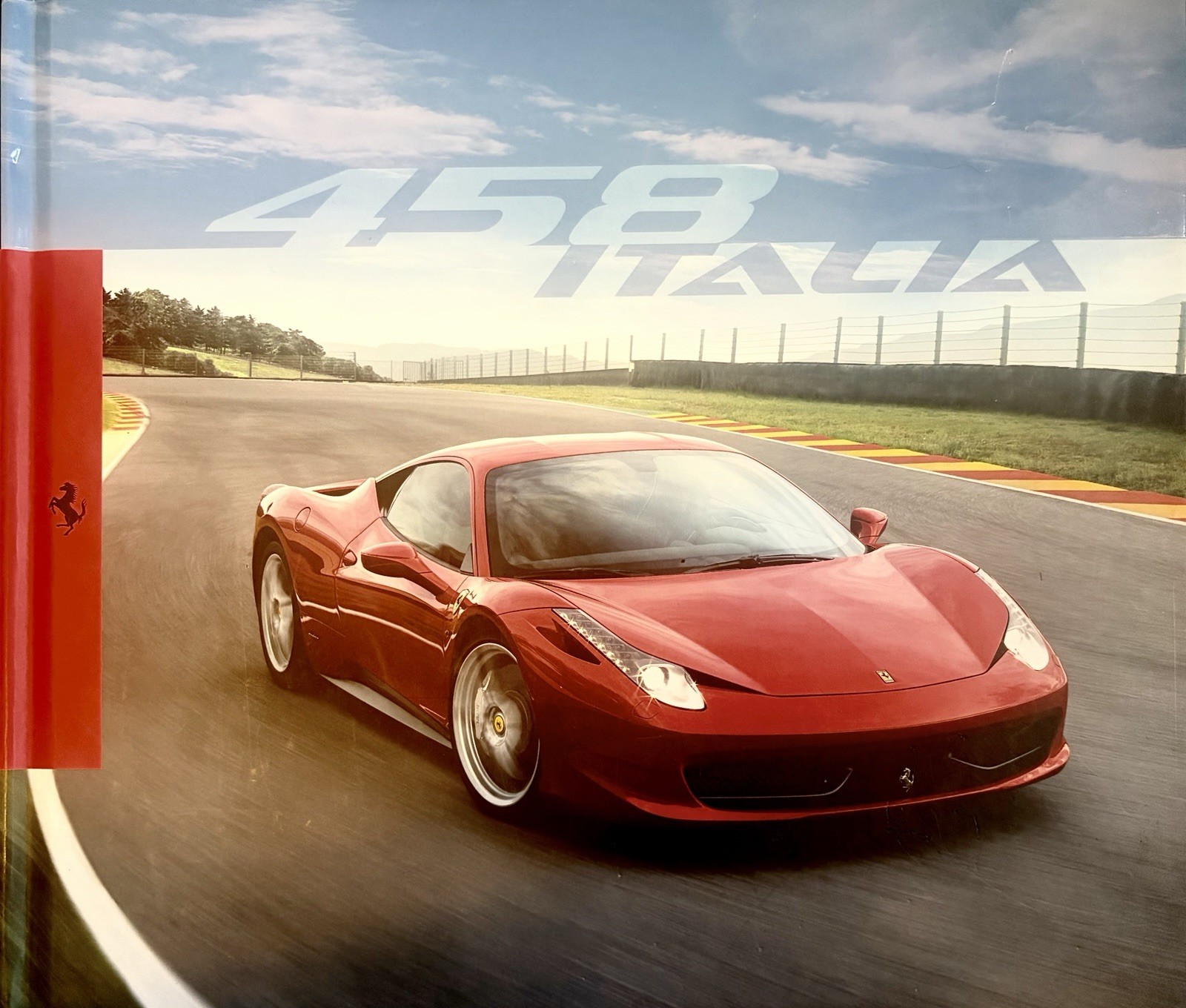 GENUINE FERRARI 458 ITALIA HARDCOVER BROCHURE BOOK SALES CATALOG LITERATURE OEM