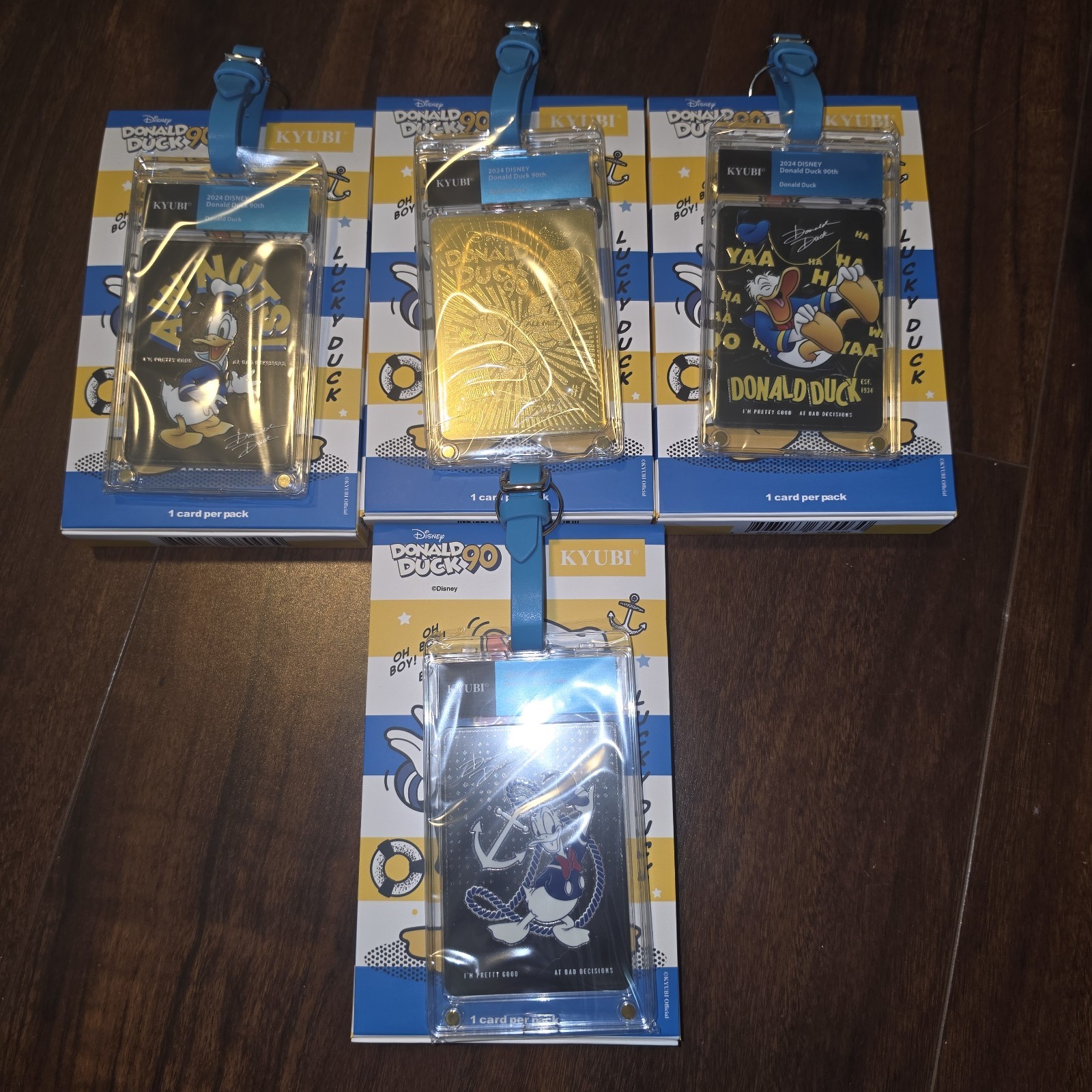 Disney Donald Duck 90Th KYUBI  Solid Gold Card Donald Duck+ 3 Black Cards 