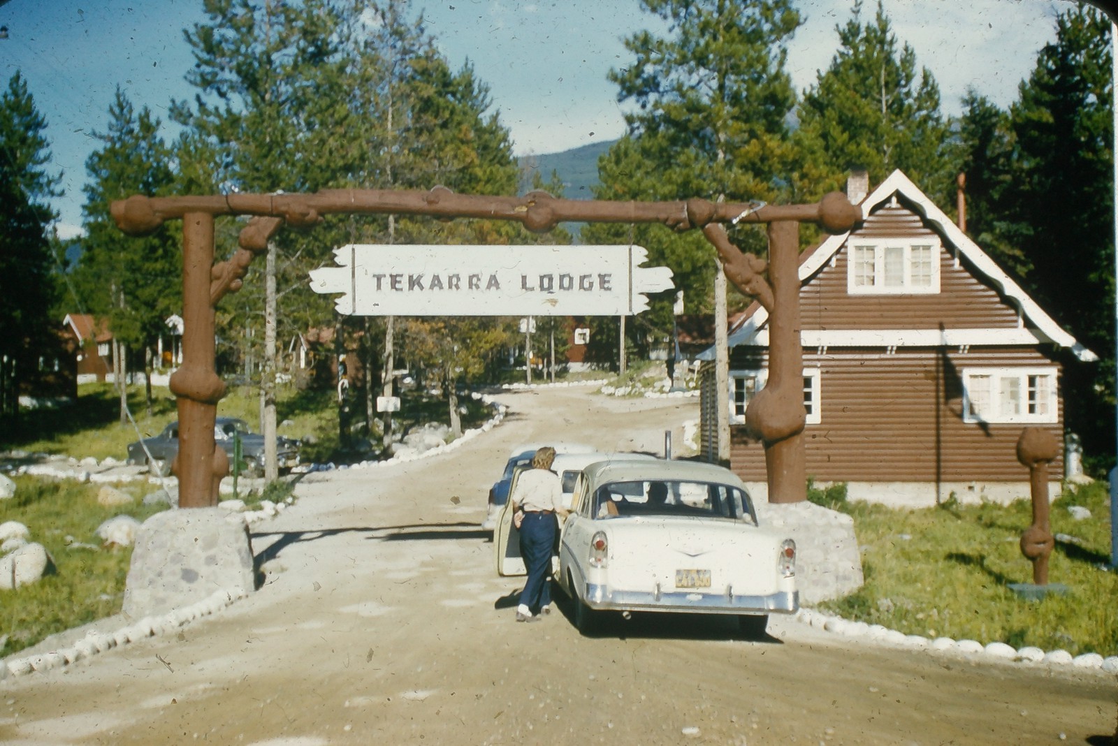 c1950\'s Kodachrome Red Border 35mm Slide Tekarra Lodge Jasper Alberta Chevrolet