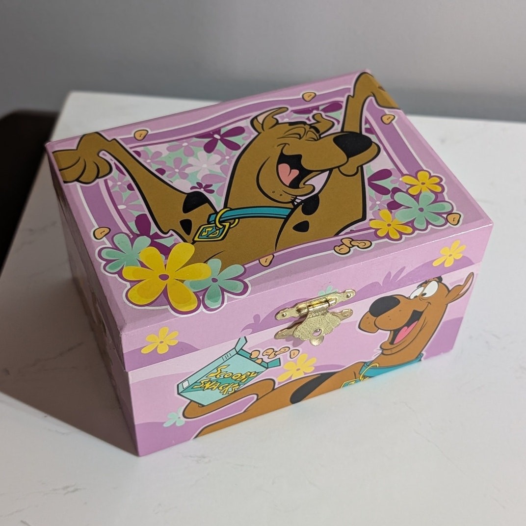 Vintage 1999 Scooby Doo Musical Jewelry Box Tri-Star Doggie in the Window