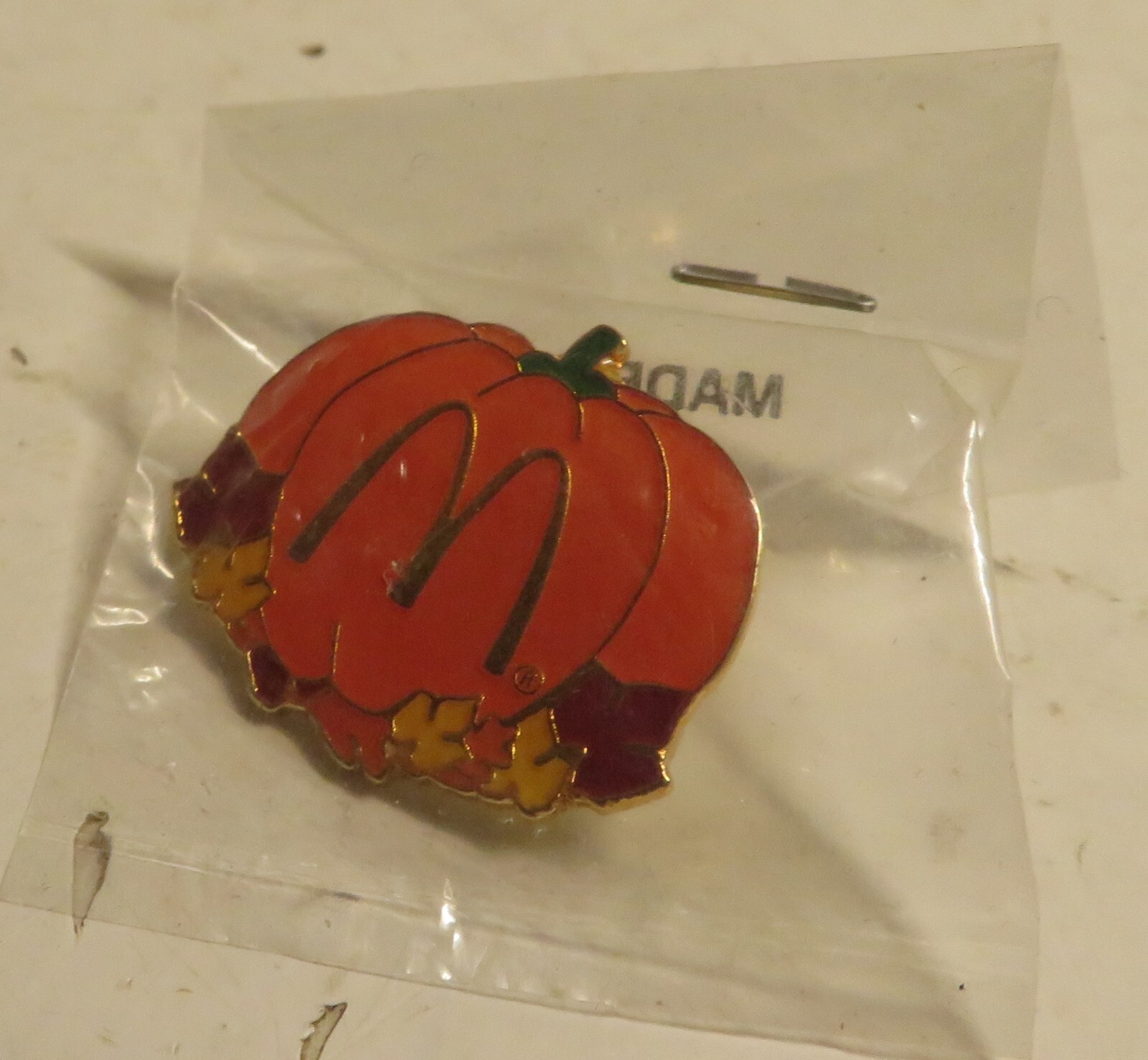 2006 McDonald's Pumpkin Autumn Crew Employee Lapel Hat Pin Fast Food 1