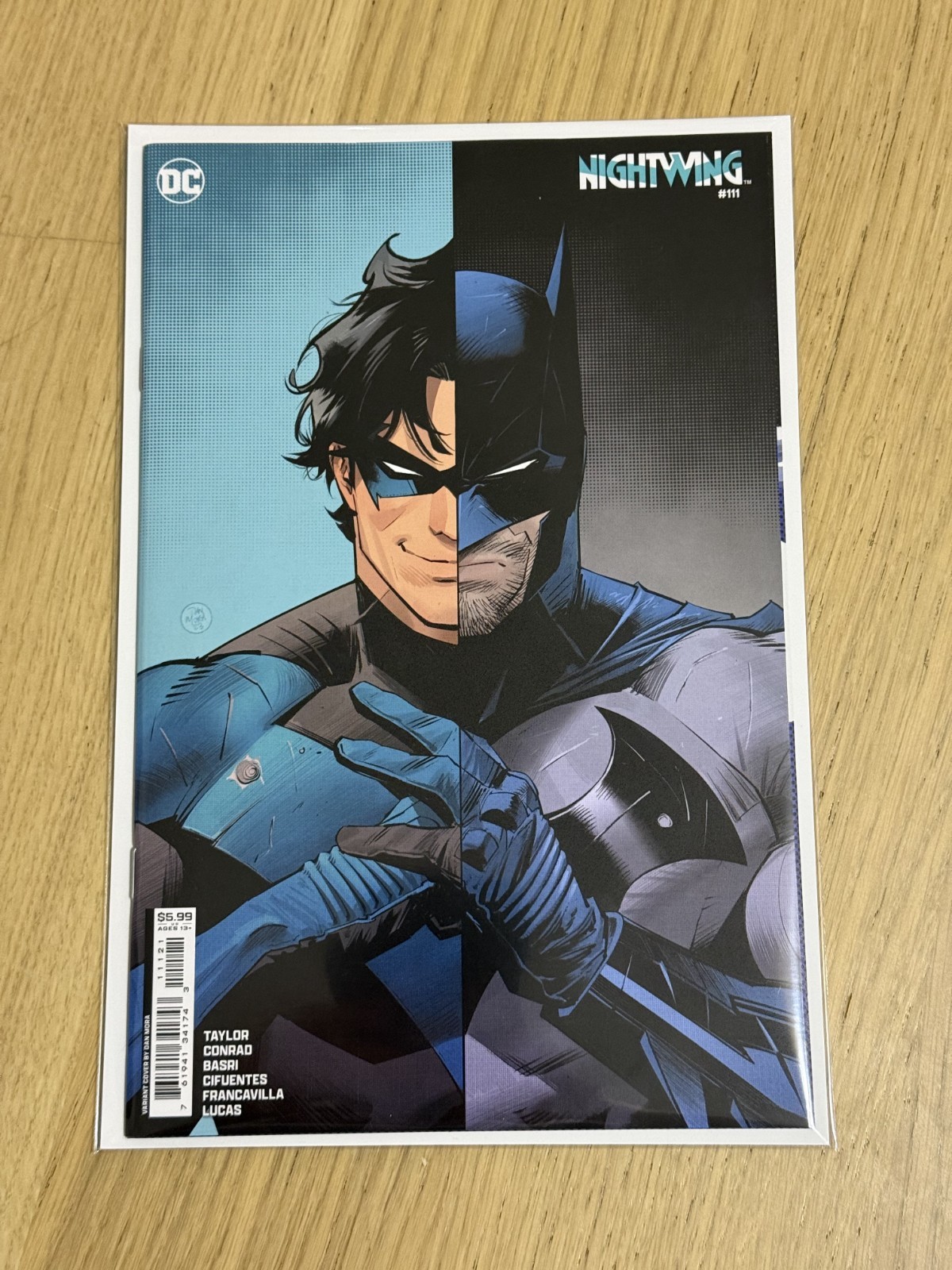 NIGHTWING #111 - DAN MORA VARIANT (BATMAN) - VERY RARE - NEAR MINT