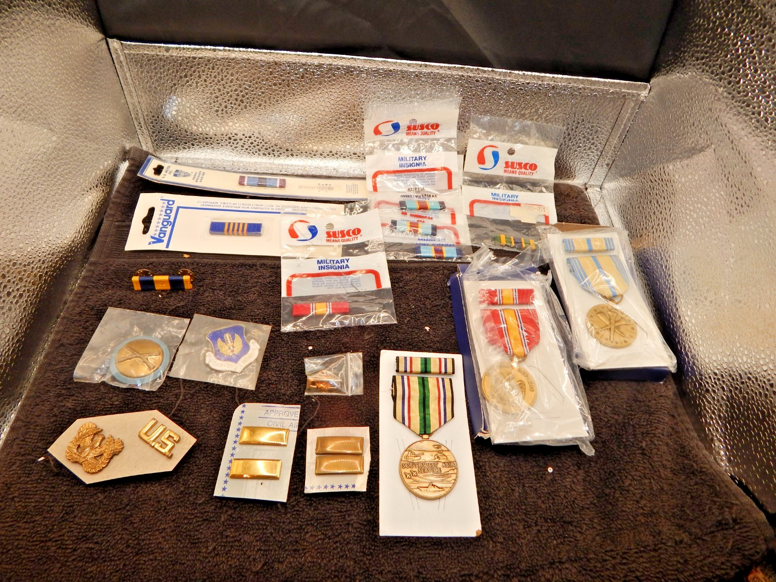 20 U.S. Military Medals & Ribbons, Most Are NOS