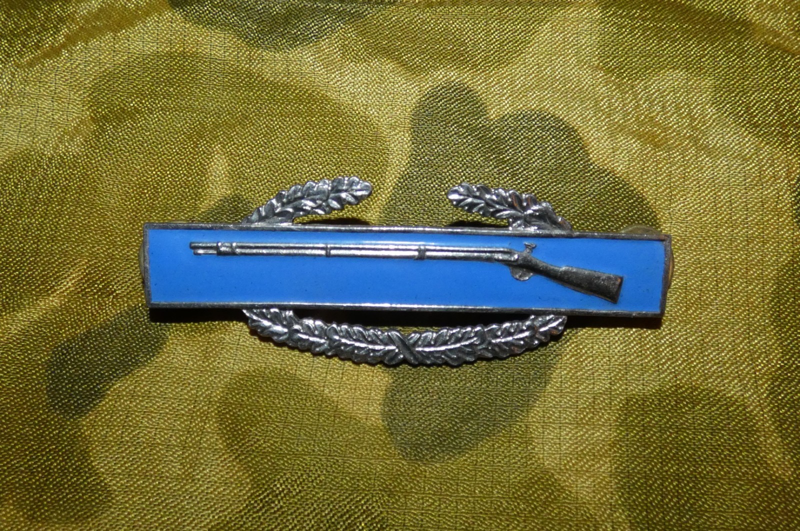 Original WW2 Stamped Metal Combat Infantryman Badge CIB w/flat clutches