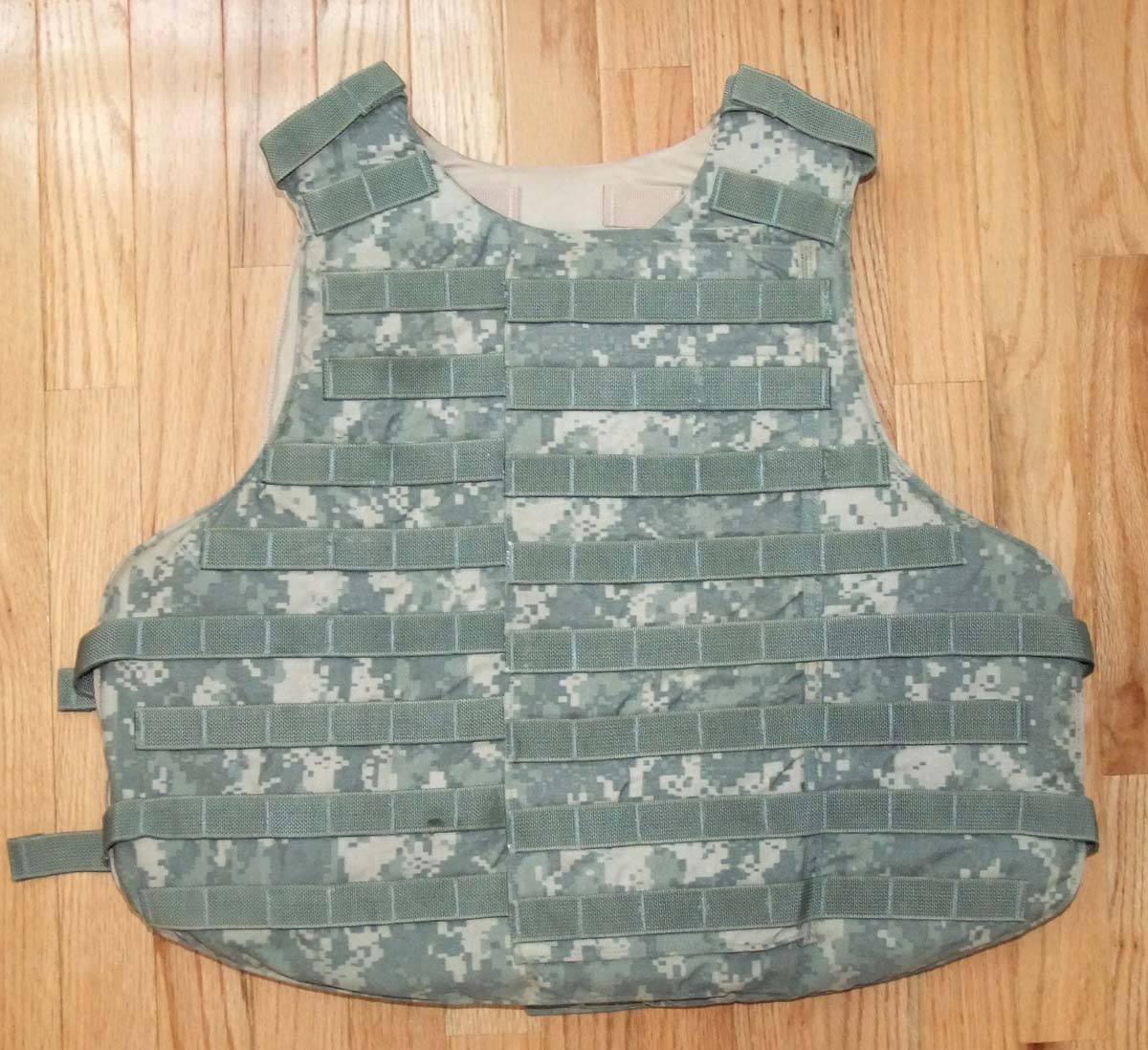 Army ACU / UCP Vest, Medium