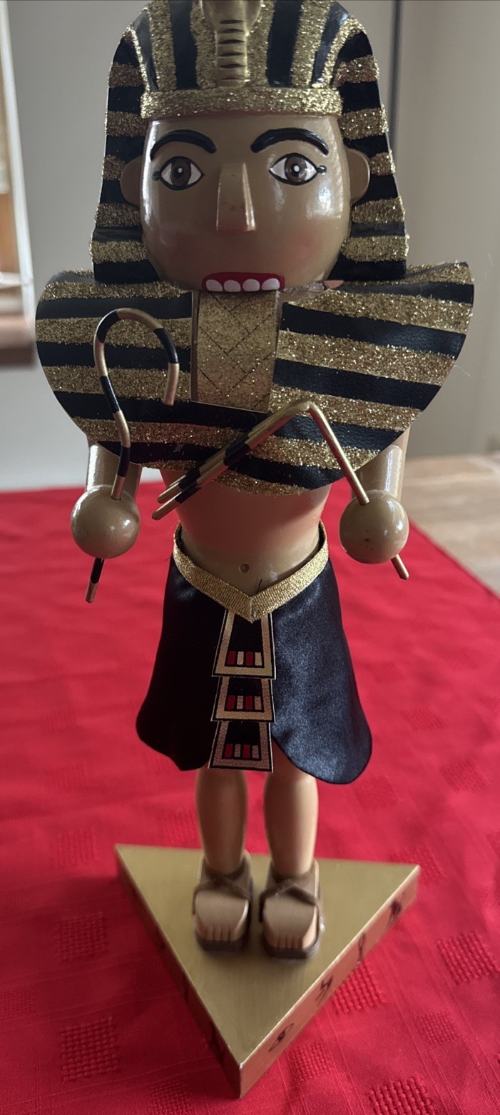 Vintage Nutcracker Village Egyptian Pharaoh 2004 Looks New 15 inches