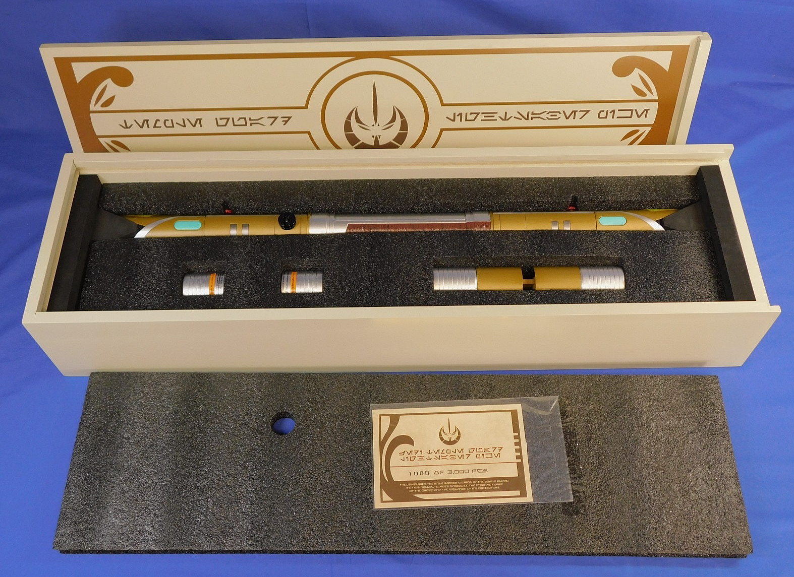STAR WARS GALAXY\'S EDGE JEDI TEMPLE GUARD LEGACY LIGHTSABER HILT SET LTD TO 3000