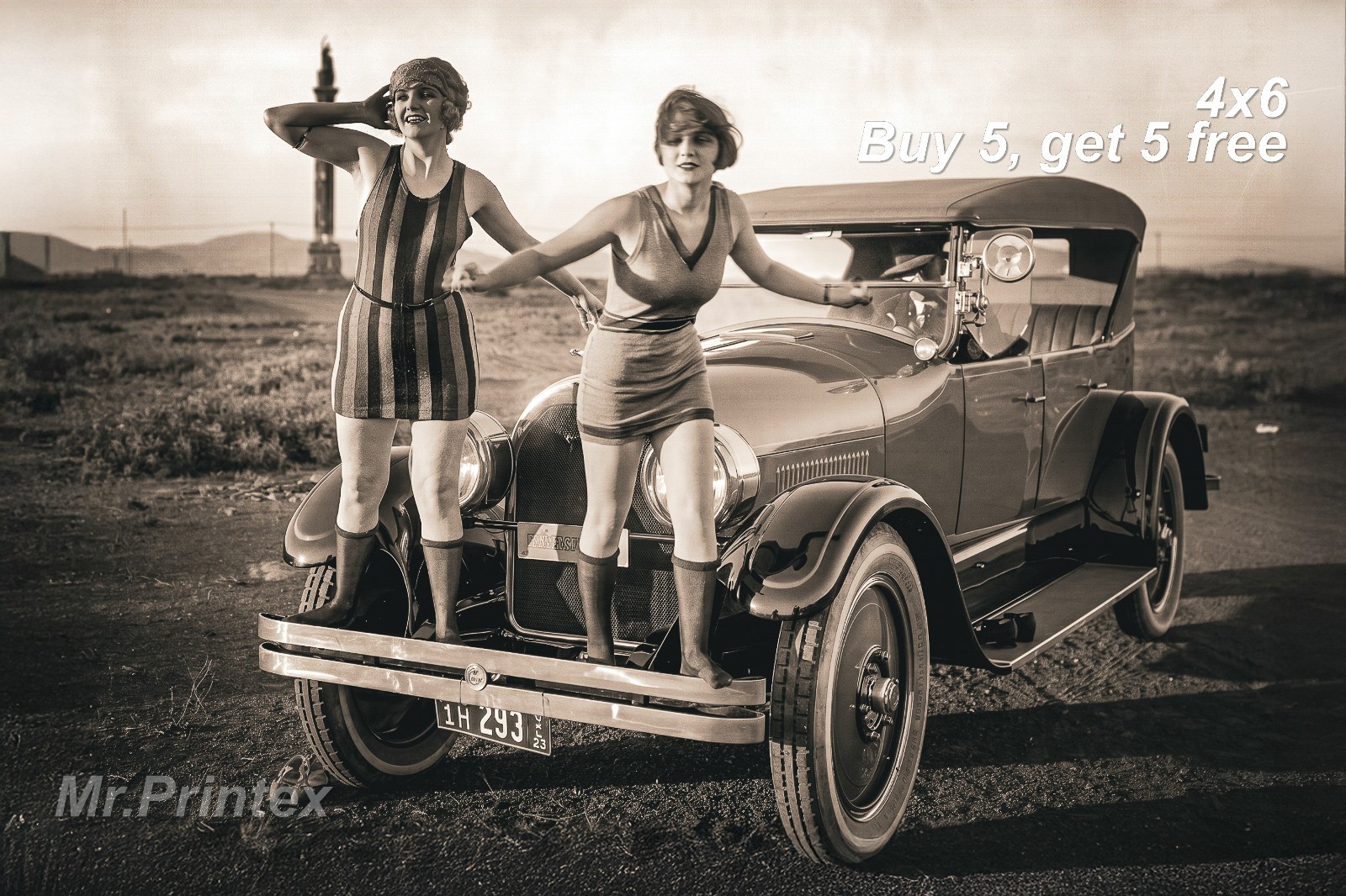 1920s Flapper Woman 💙 Vintage Car - 4x6 Photo - Historic Fashion Photo