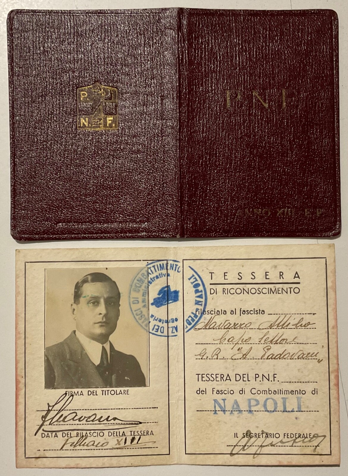 NAPOLI PARTITO NAZ. DI GOVERNO A.XIII 1935 AUTORIZZATI PORTARE DIST. DI GRADO