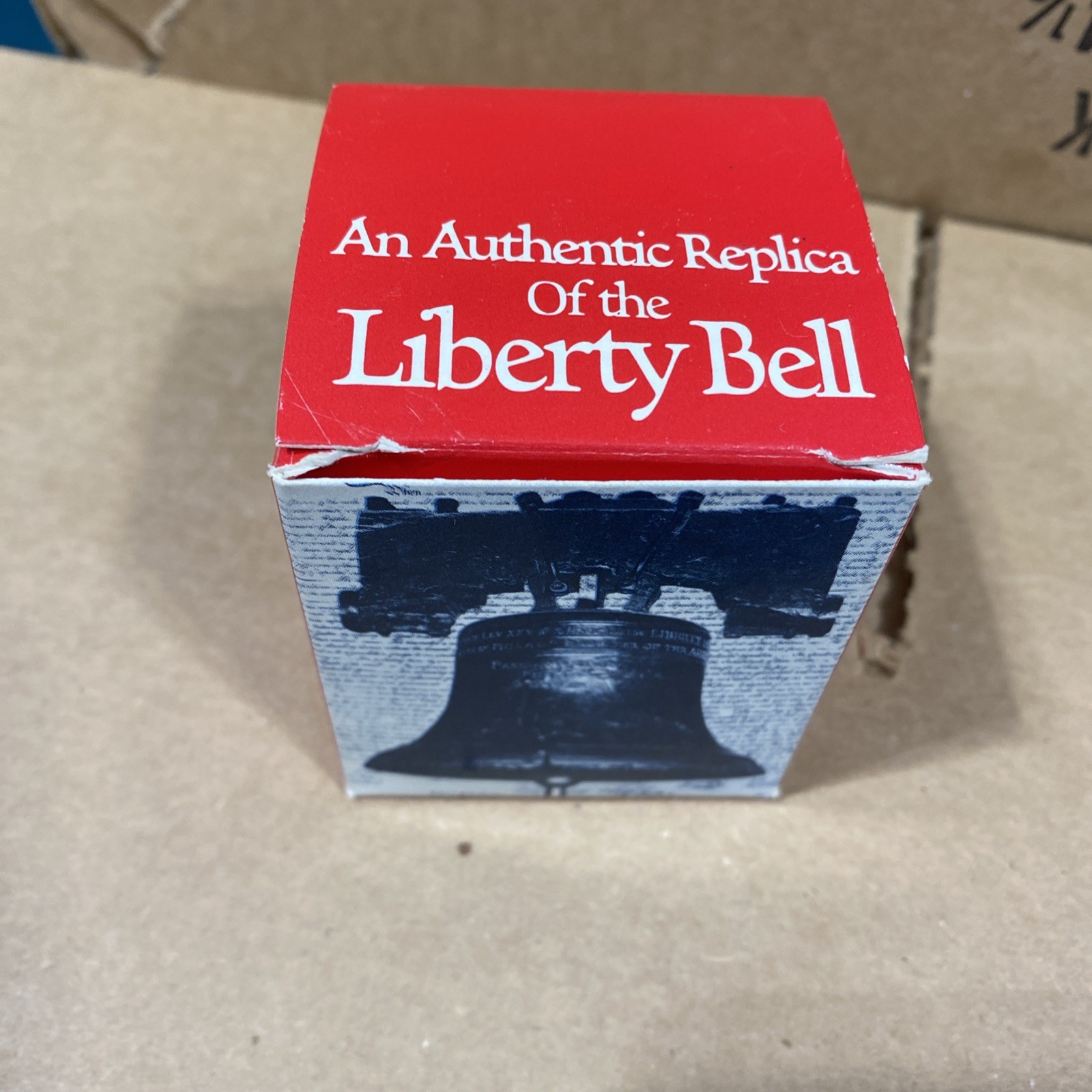VTG 1975 Authentic Replica Of The LIBERTY BELL, Historical Souvenir Co. ￼w/Box
