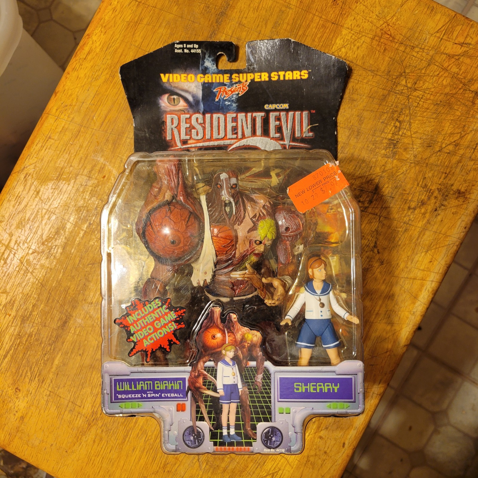 Toy Biz Resident Evil 2 Platinum Figures Sherry & William Birkin Package Wear