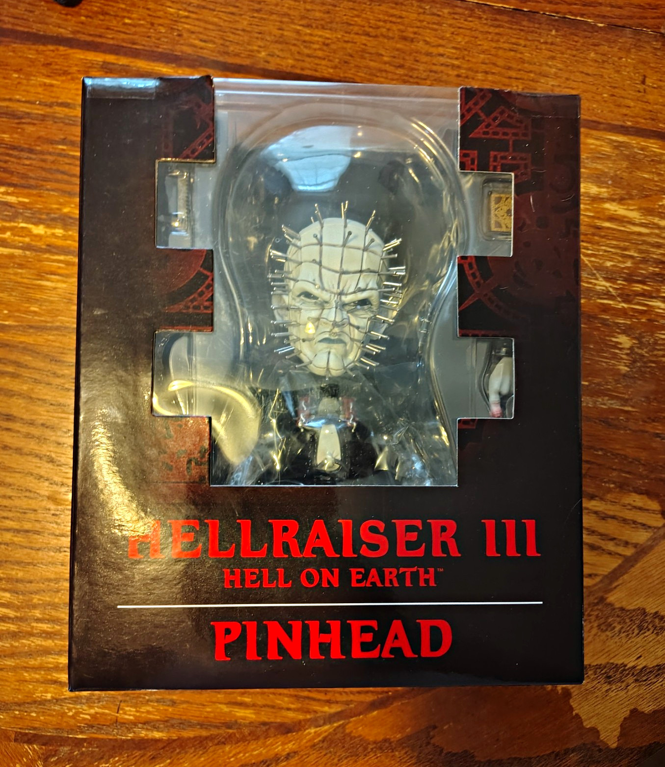 Mezco Toyz Hellraiser III Hell on Earth Pinhead Collectible Figure *Box Damage*
