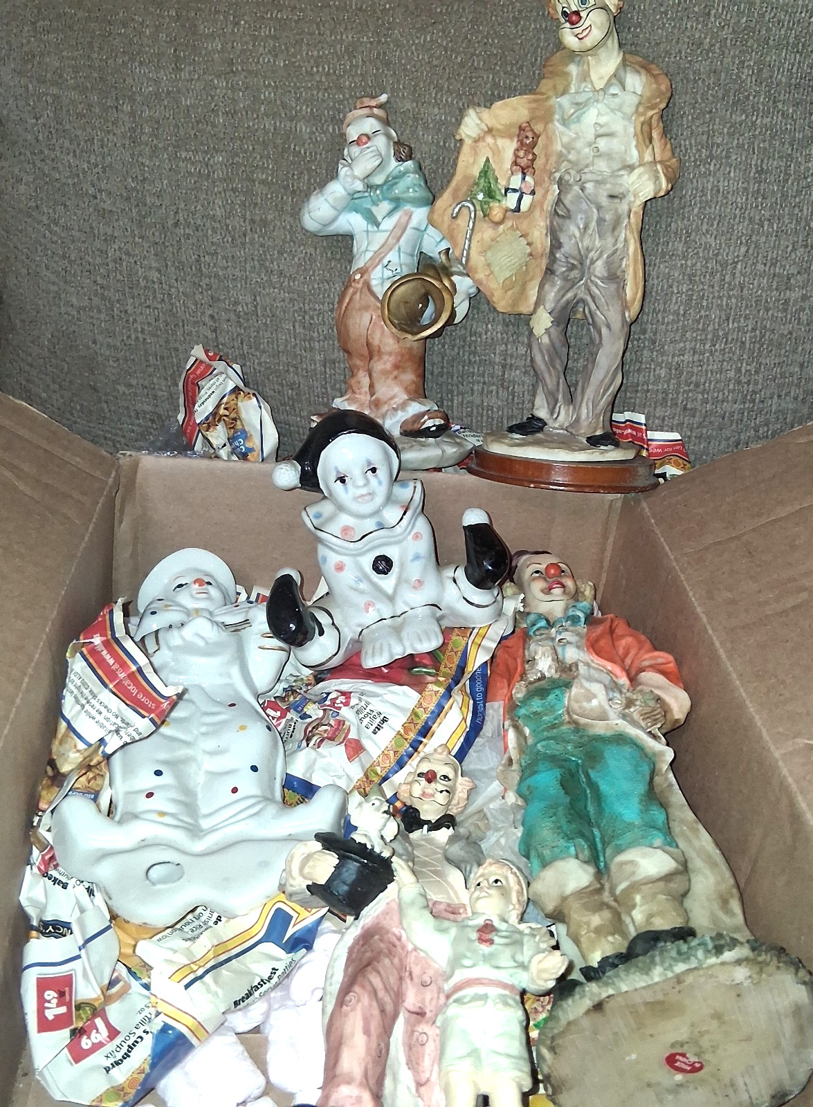 CERAMIC & RESIN CLOWN FIGURES & SCULPTURES LOT X 6  VINTAGE 1970s & 80s GOOD USE