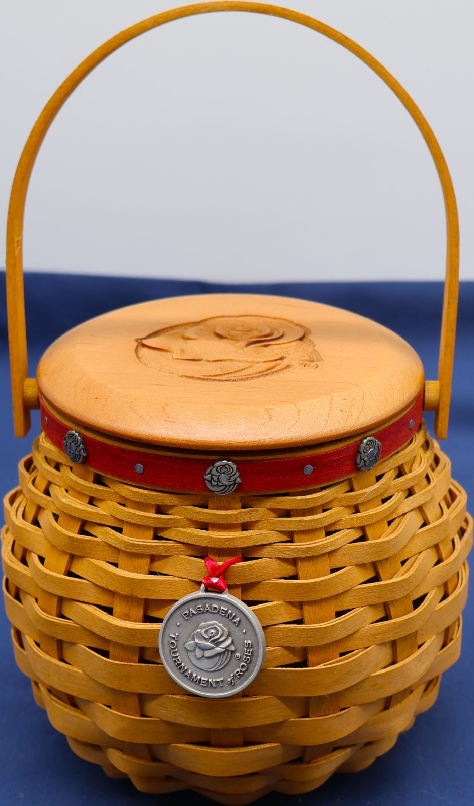 Longaberger 2004 Tournament of Roses Sweetheart Basket Set Lid Protector