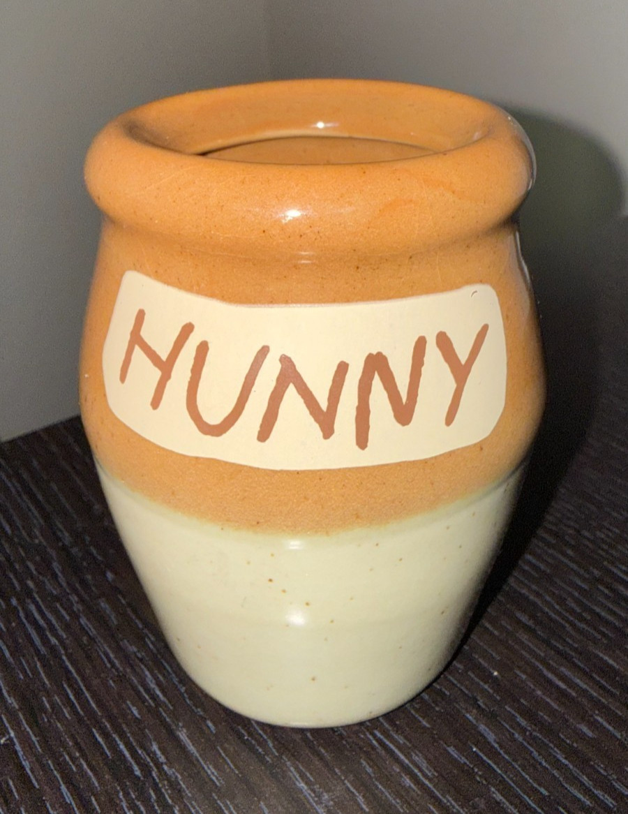 R John Wright Winnie the Pooh Bear Ceramic Hunny Honey Pot Bennington Potters