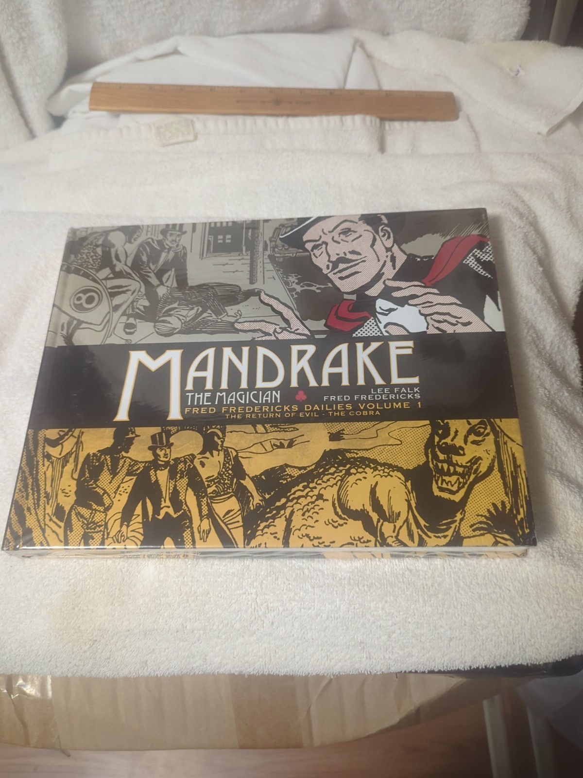 Lee Falk Mandrake the Magician: Fred Fredericks Dailies Vol.1 Return Of Evil-