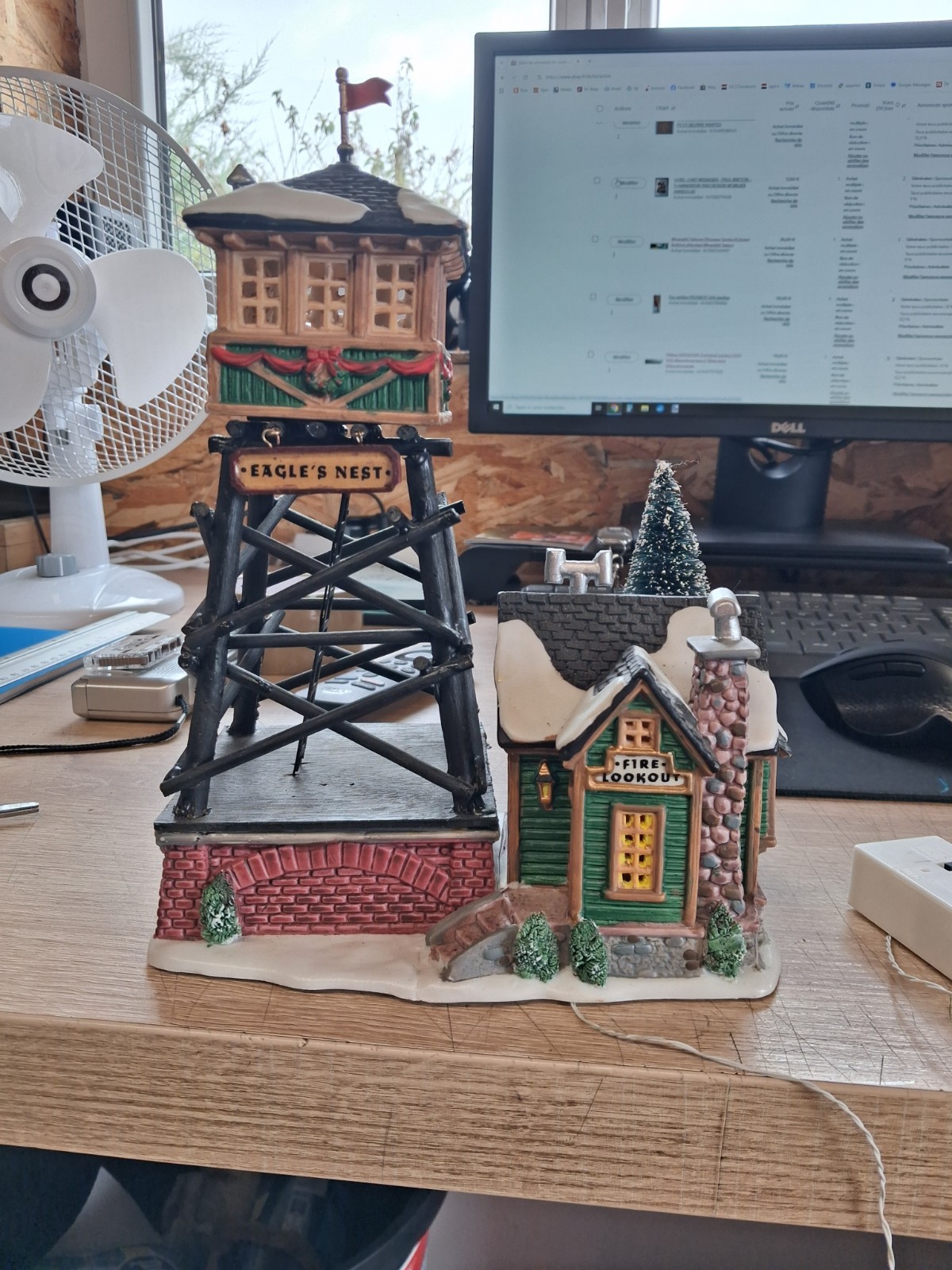  LEMAX Eagle's Nest Fire Lookout Miniature Villages 2002 Mint Condition
