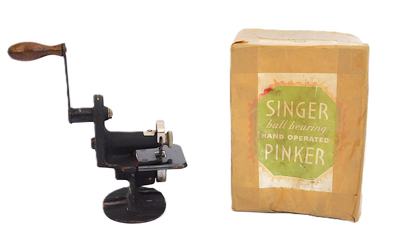 1930s Singer Ball Bearing Hand Operated Pinker (No. 121379
