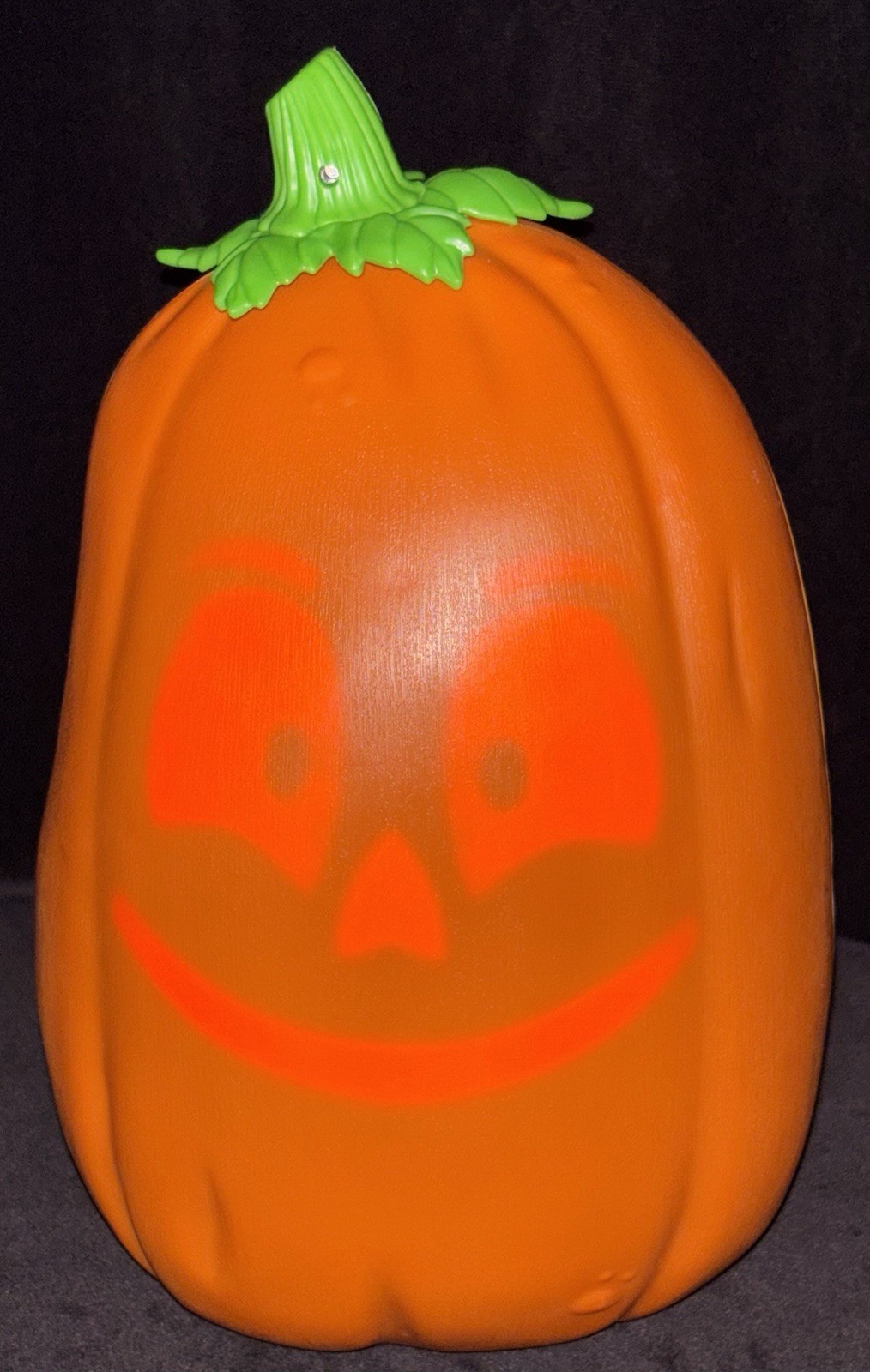 Hallmark Halloween Alive & Talkin Pumpkin Motion Activated Sensor With Batteries