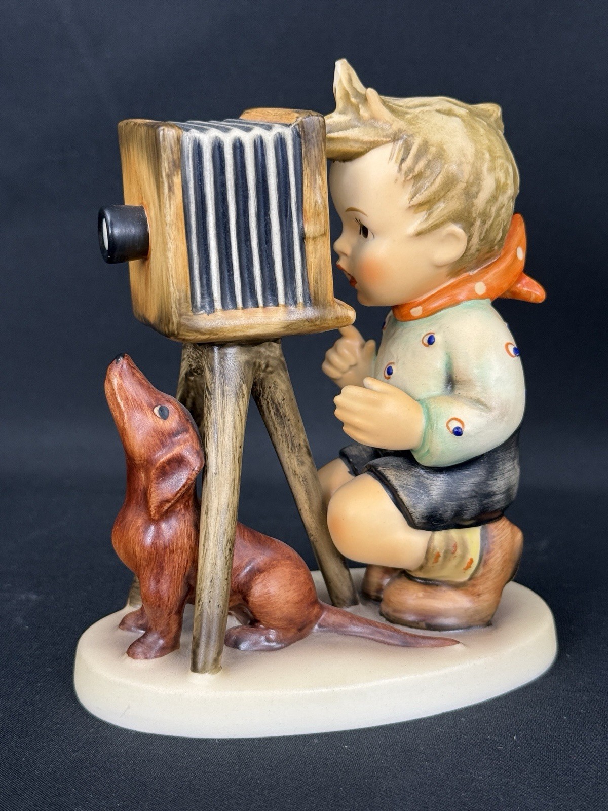 Goebel Hummel The Photographer 178 No Crazing Mint 