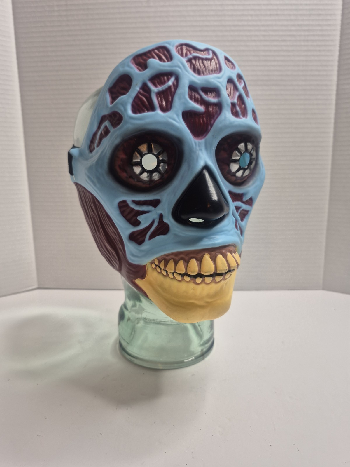 They Live Male Alien Plastic Face Mask VTG Horror Movie Replica John Carpenter