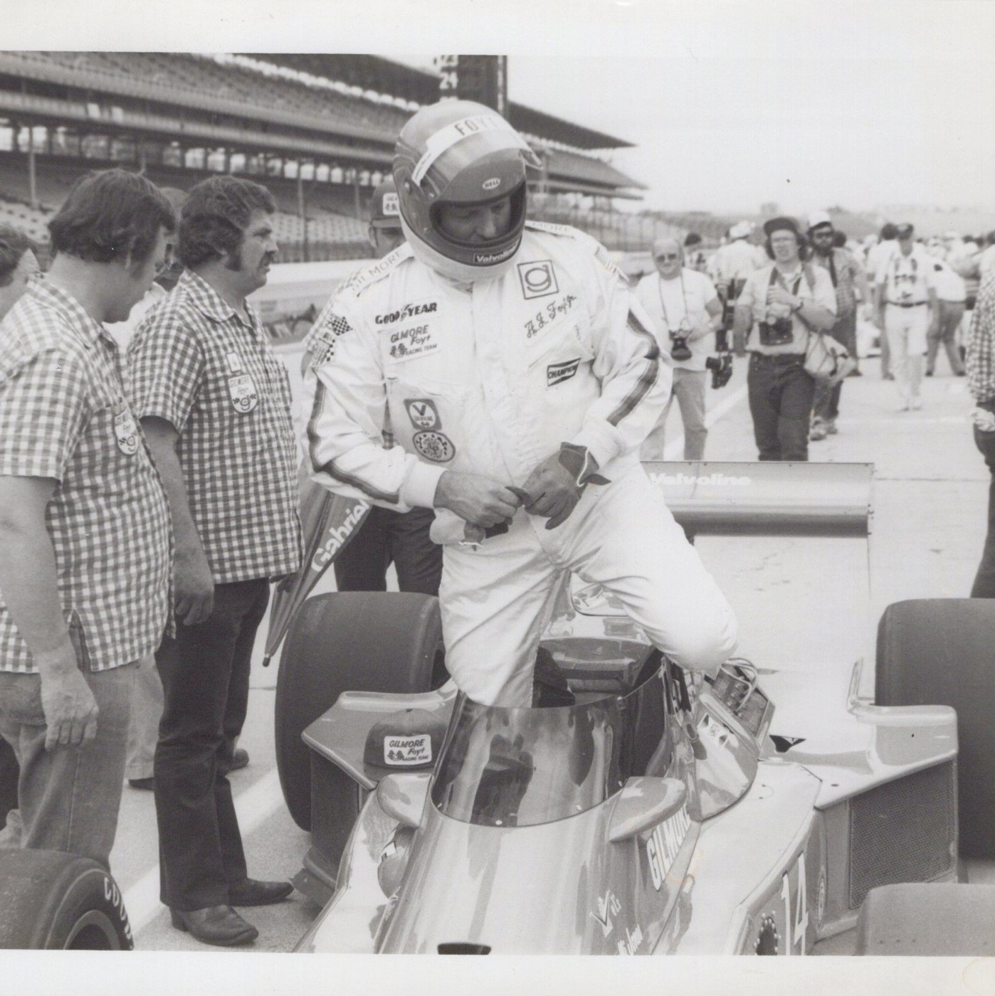 A.J. Foyt #14 Indy Car Indianapolis 500 Pits 1979 - Original Photo Himes Estate