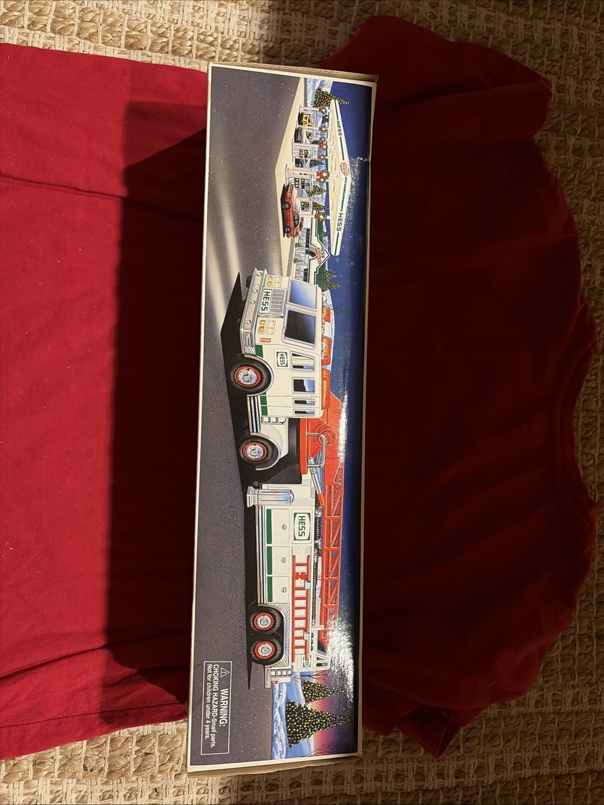 Hess 2000 Gas & Oil Toy Fire Truck in Original Box White Red Green