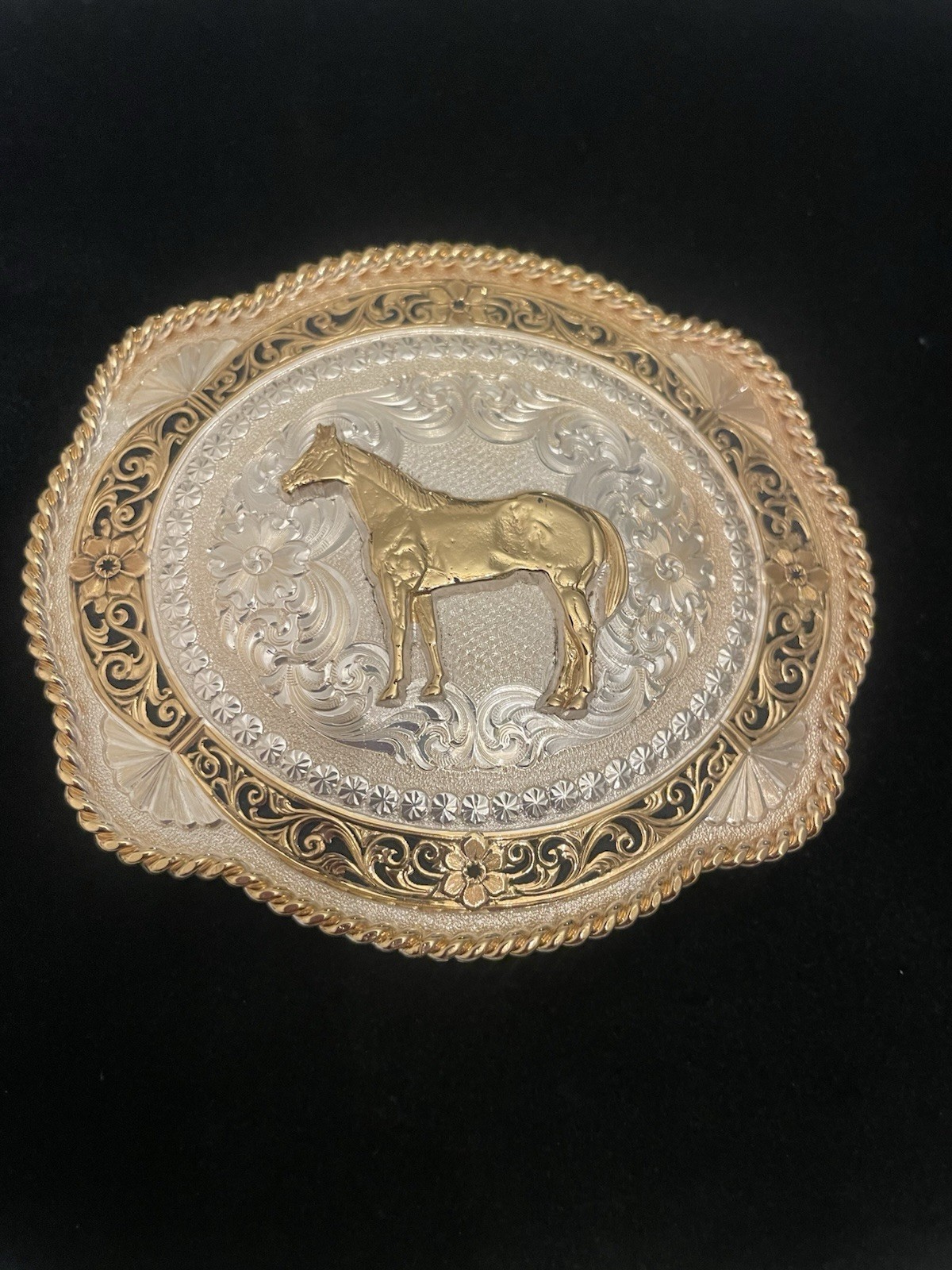 MONTANA SILVERSMITHS Silver Gold Tone BELT BUCKLE Center HORSE Twisted ROPE Edge