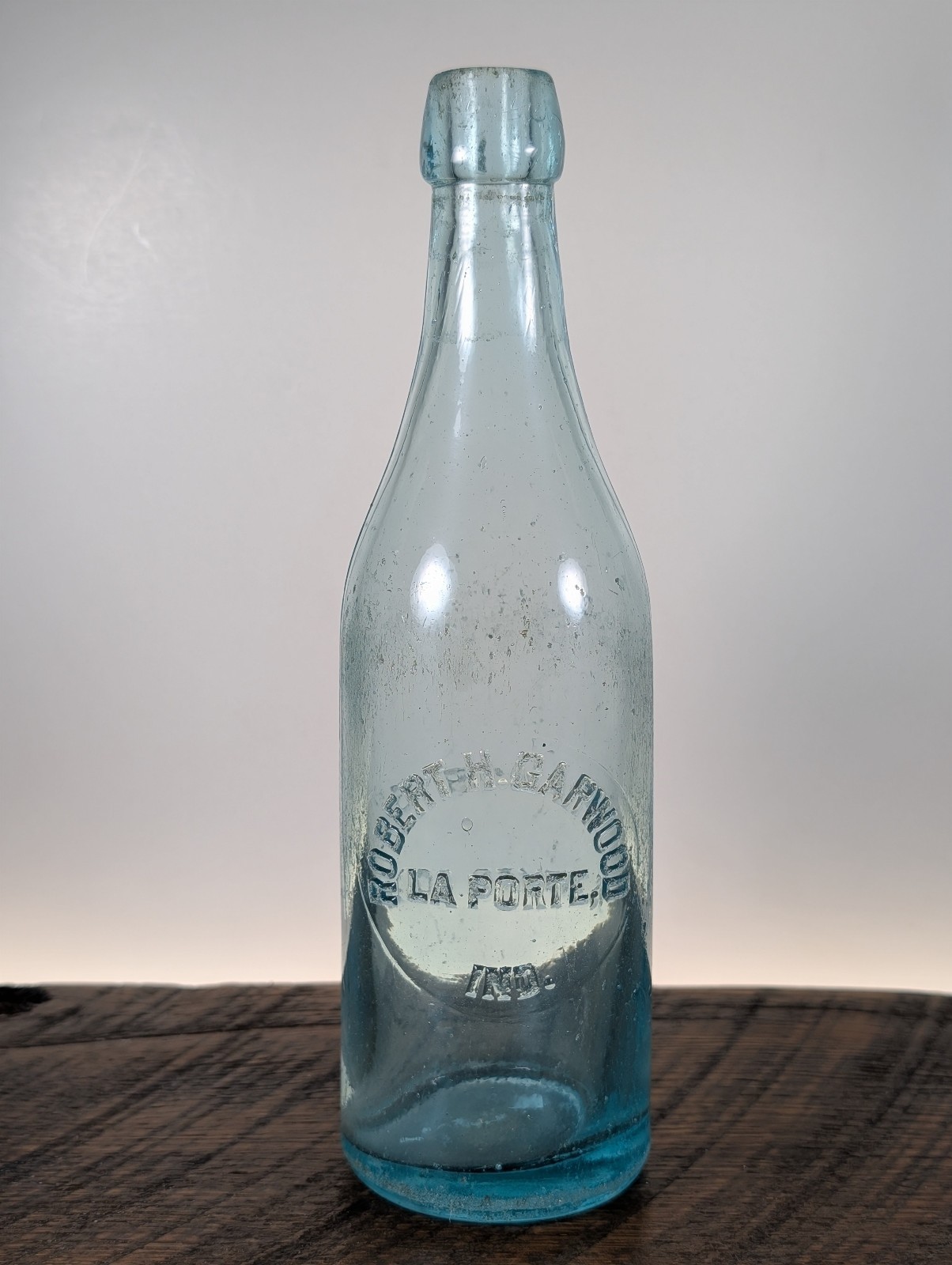 Rare Robert E Garwood LaPorte La Porte IN IND INDIANA Pint Blob Beer Bottle