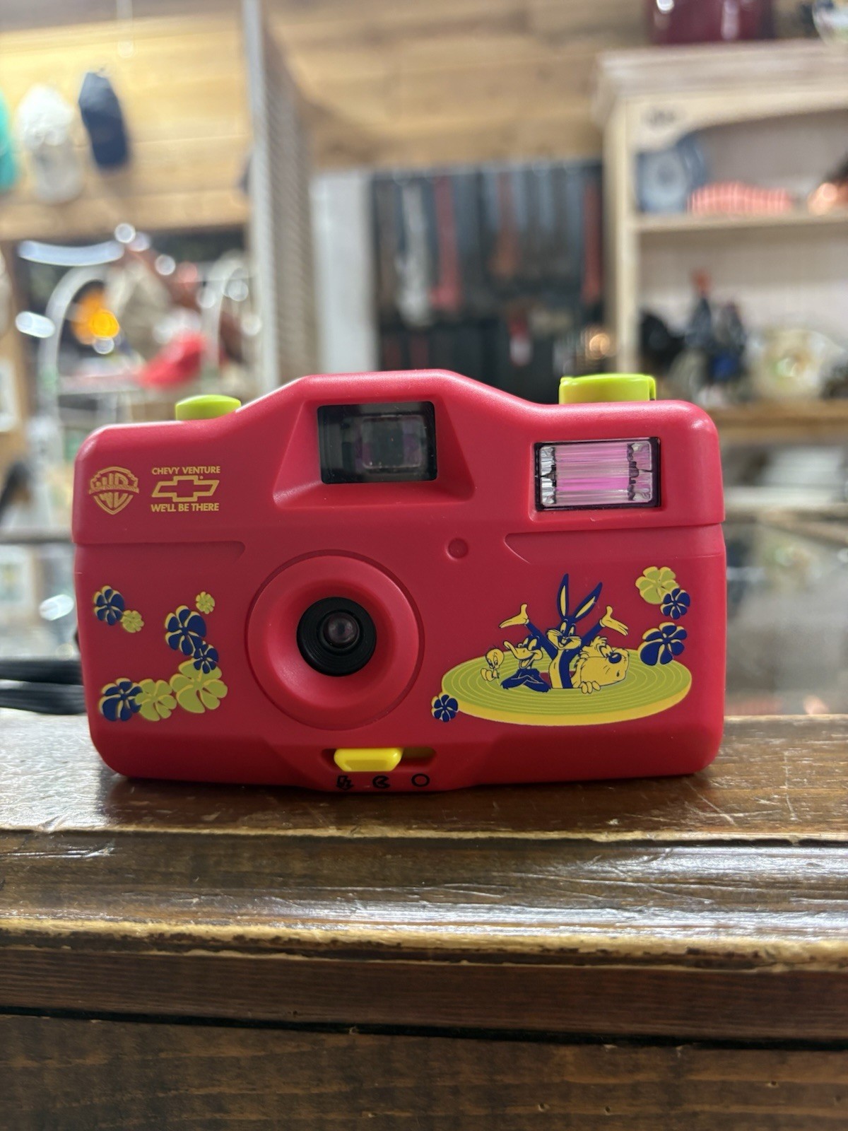 Vintage 2001 Looney Tunes & Chevy Venture Camera Hard To Find