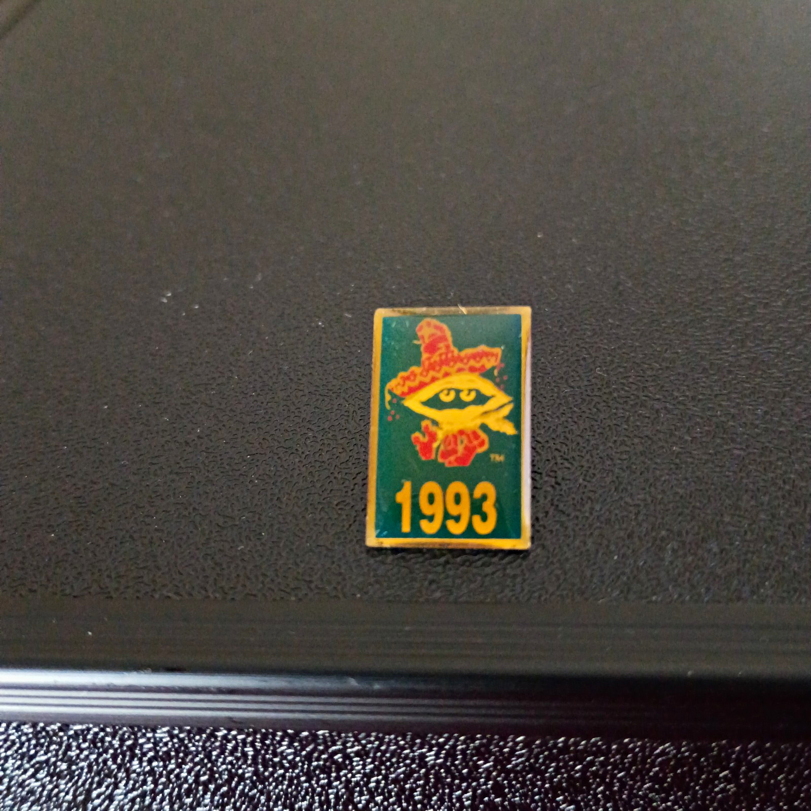 Eastman Kodak 1993 Collectible Pinback Lapel Pin w/ Clutch Back ©1992 Co.