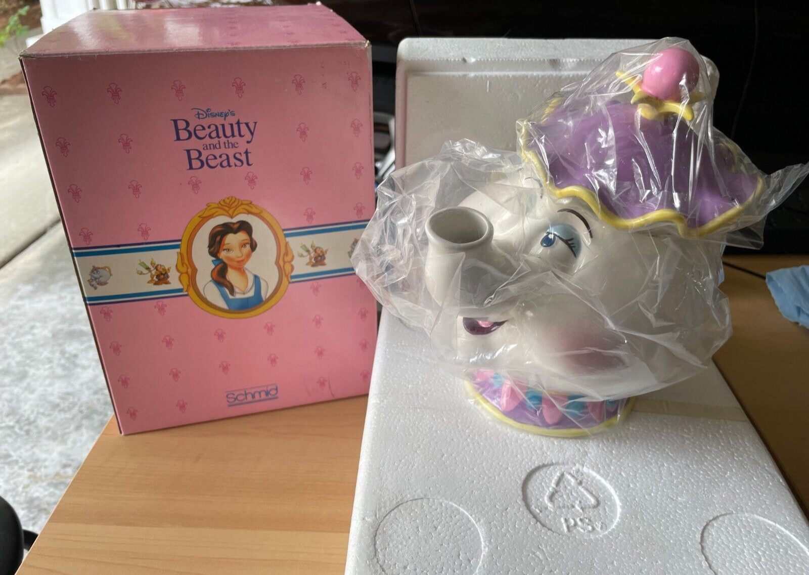 DISNEY\'S Beauty And The Beast Mrs. Potts Ceramic Tea Pot Music Box Schmid CIB