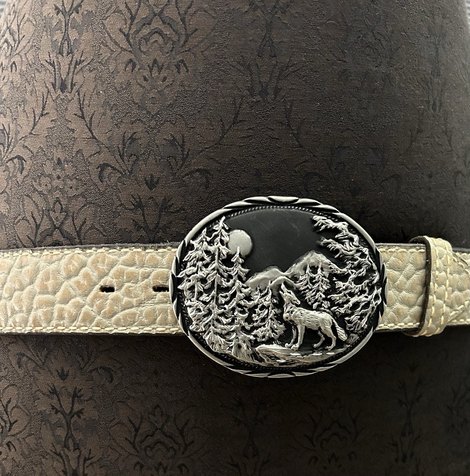 Vtg SSI Belt Buckle Wolf Howling At Moon and Belt Navajo Handcrafted USA Size 36