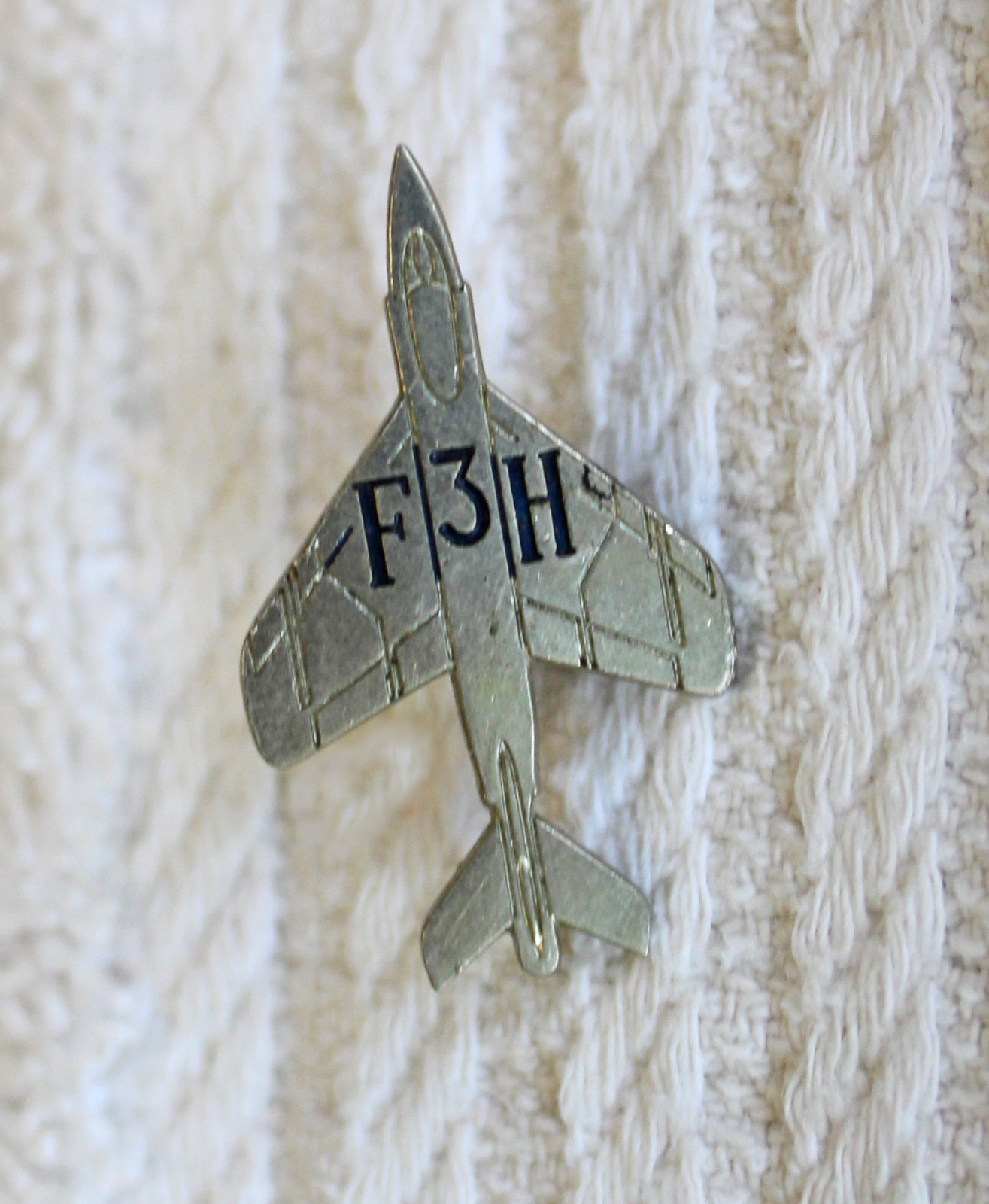 RARE Vintage McDonnell F3H Demon Jet Fighter Aircraft Pin Screw Back Hat Badge