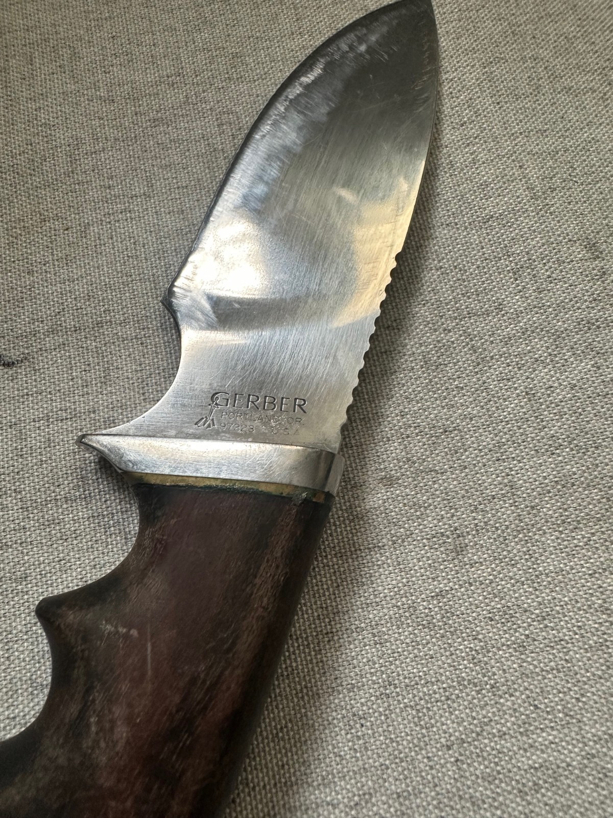 Vintage US Gerber Model 400 Fixed Blade Hunting Knife w/ Sheath Lot 20A