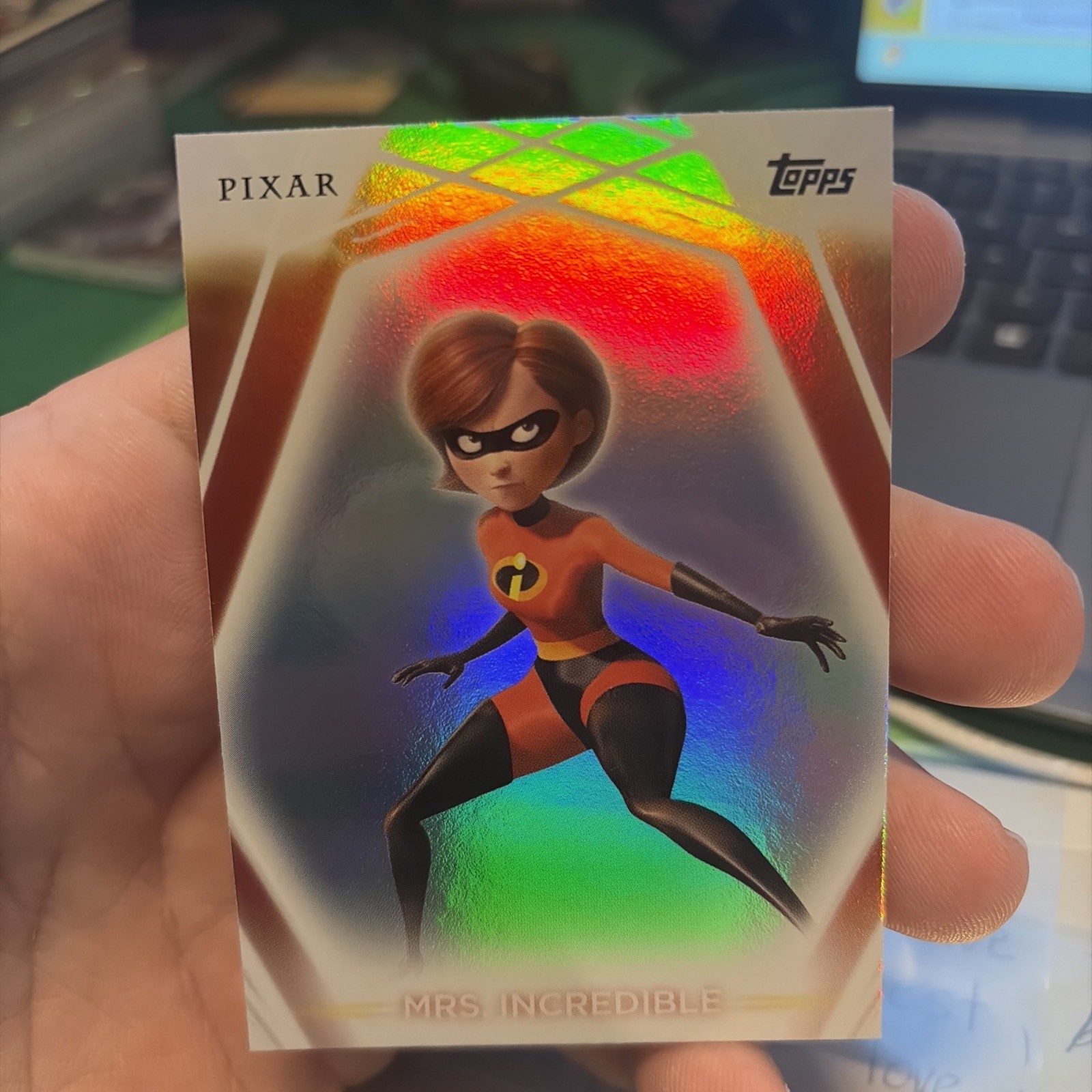 Topps 2025 Pixar The Incredibles Mrs. Incredible #52 Holographic Trading Card