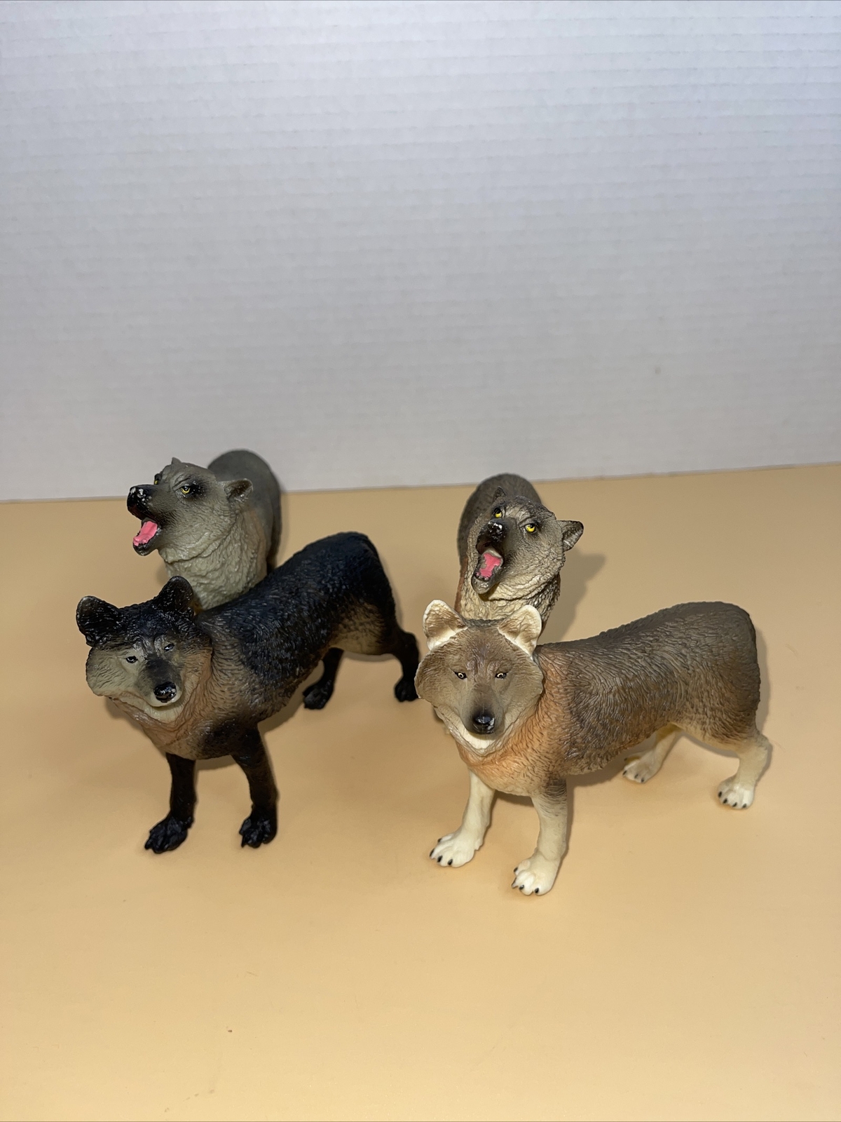 4 unmarked wolf wolves figurine toys In Played With Condition