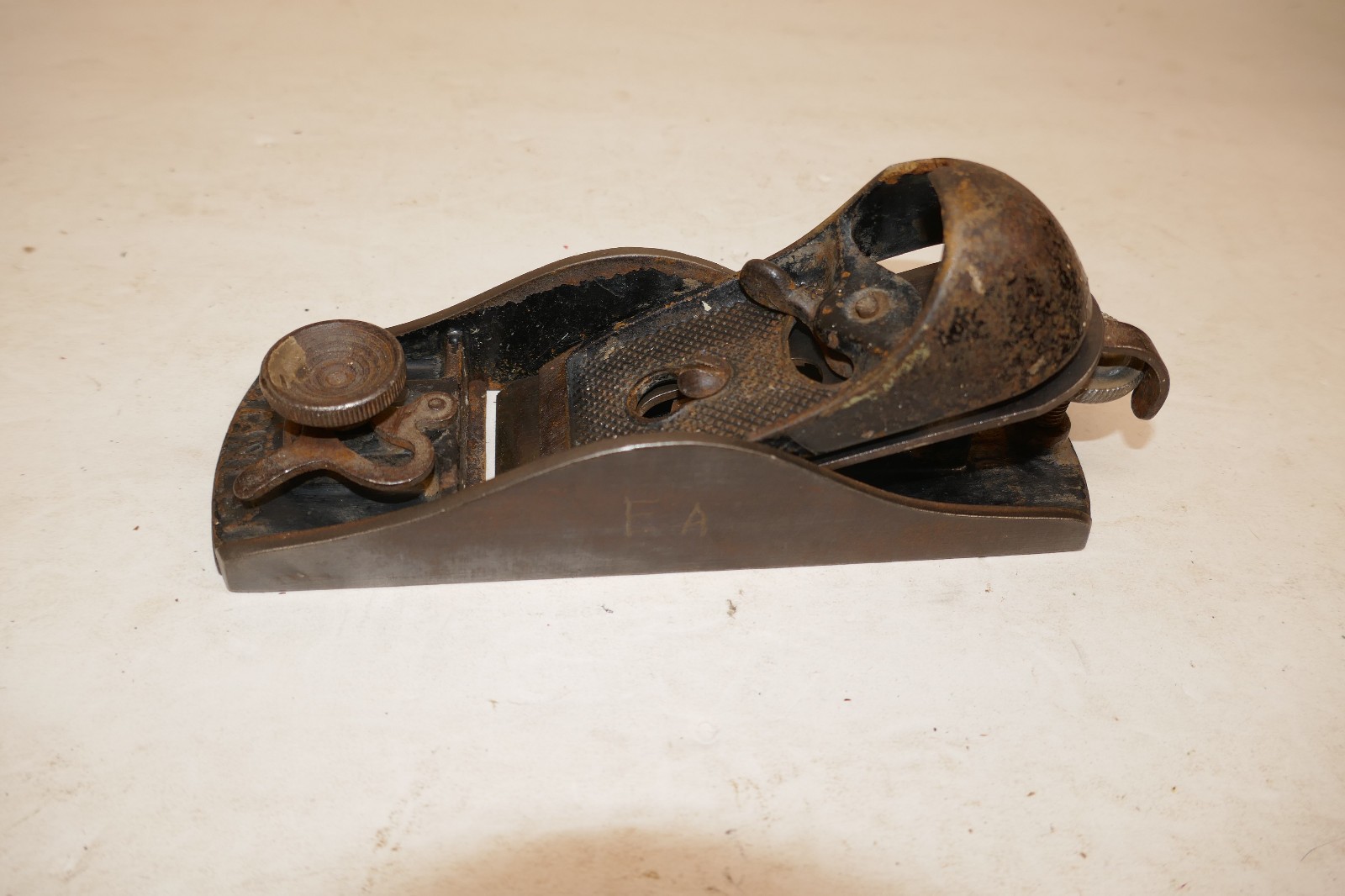 ANTIQUE STANLEY NO. 9 1/2 SMALL SIZED BLOCK PLANE MADE IN USA