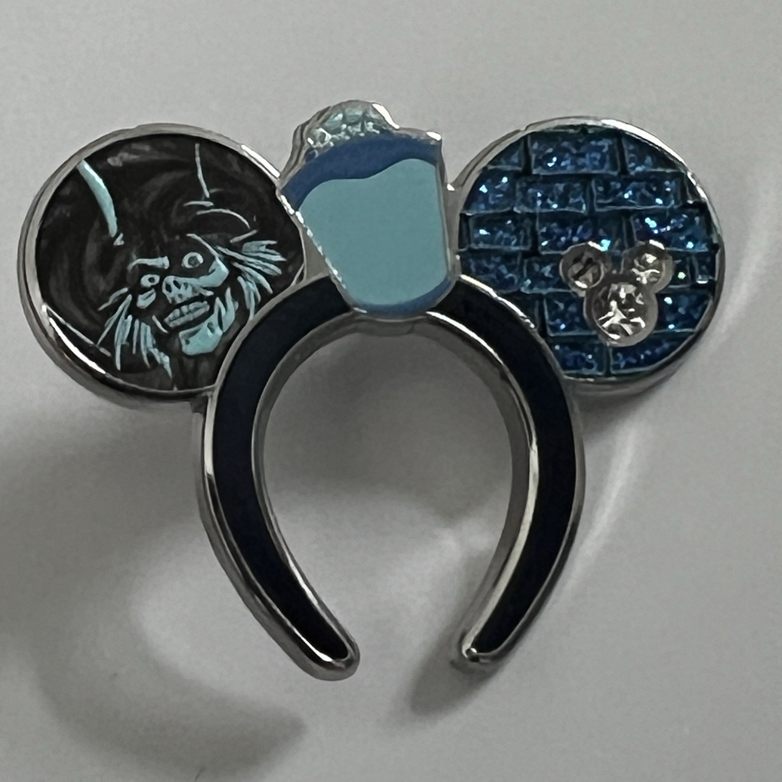 WDW 2026 Wave A Hatbox Ghost Ear Headband Super Chaser Hidden Mickey Disney Pin