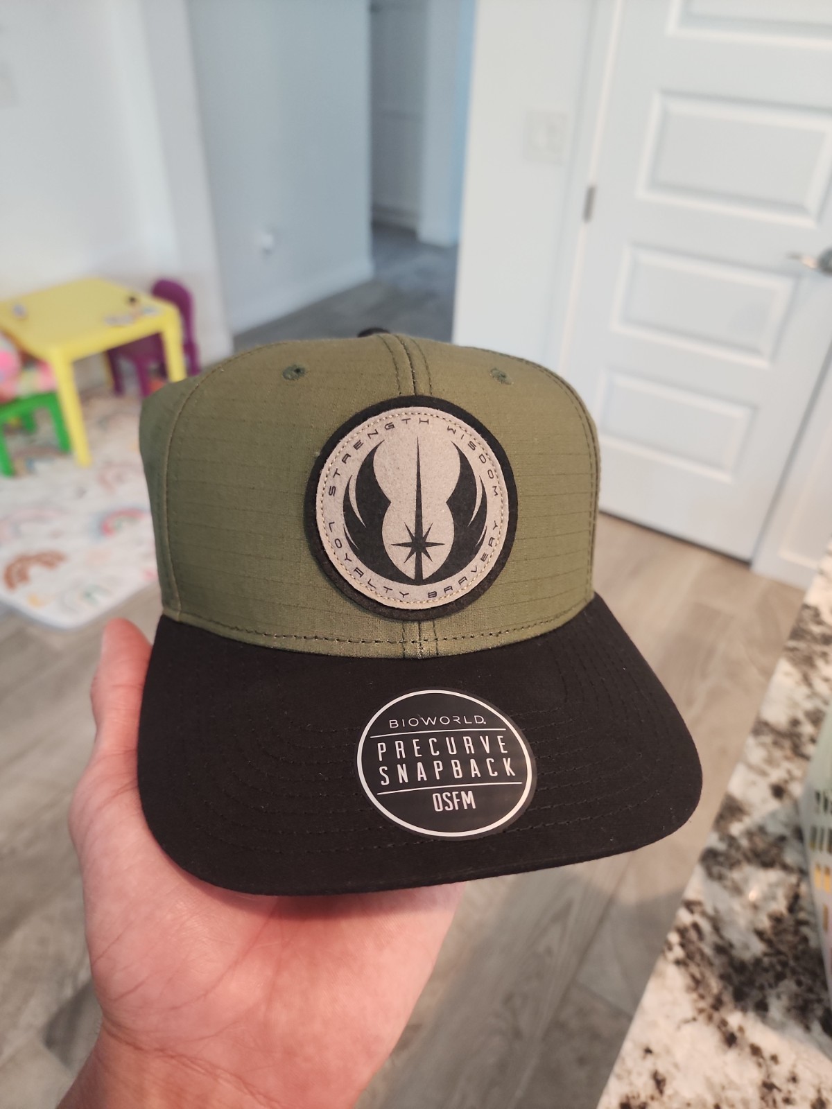 Bioworld Star Wars Disney Jedi Order Symbol Green Snapback Hat BNWT