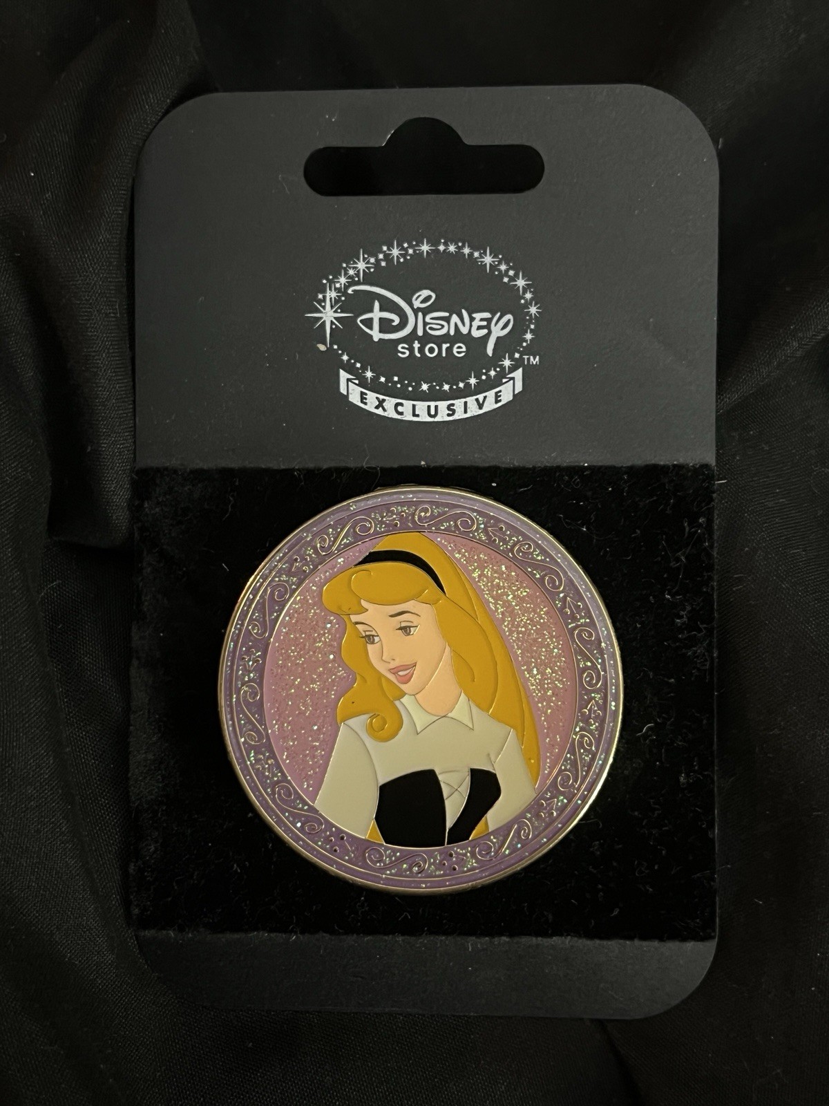 Disney Store 2008 Walt Disney Sleeping Beauty Aurora Compact Mirror Pin