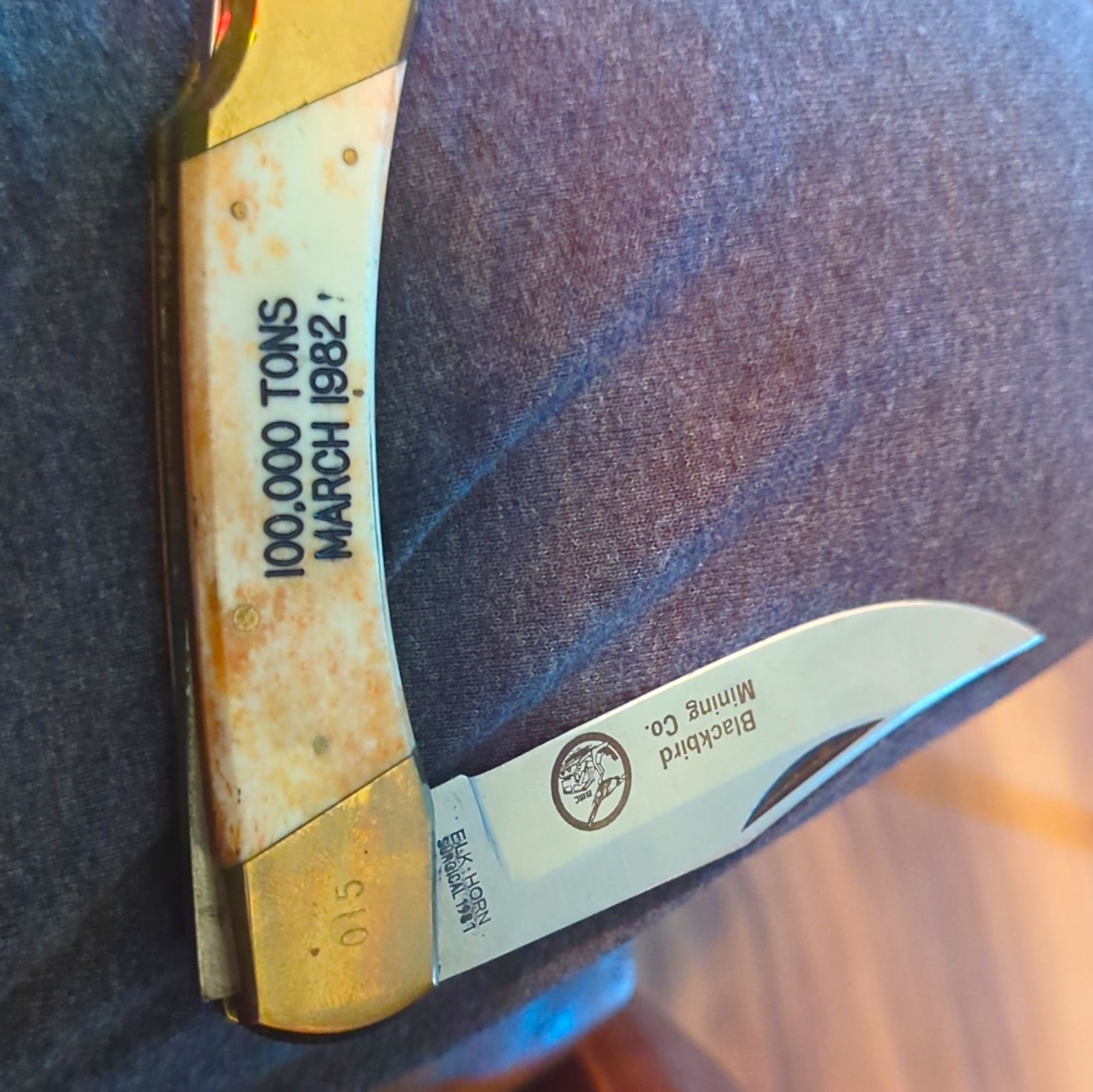 Elk Horn Elk Hunter 1981 Bone Handle Lockback Pocketknife 1 Blade Stainless