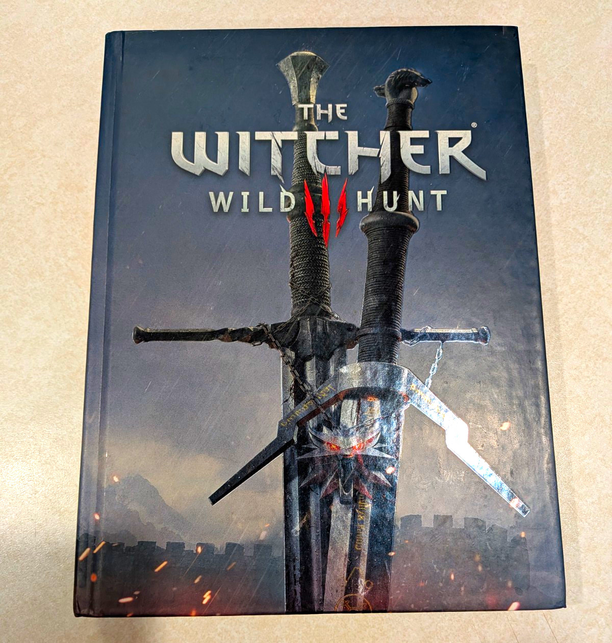 The Witcher 3: Wild Hunt Official Collector\'s Edition Hardcover Strategy Guide